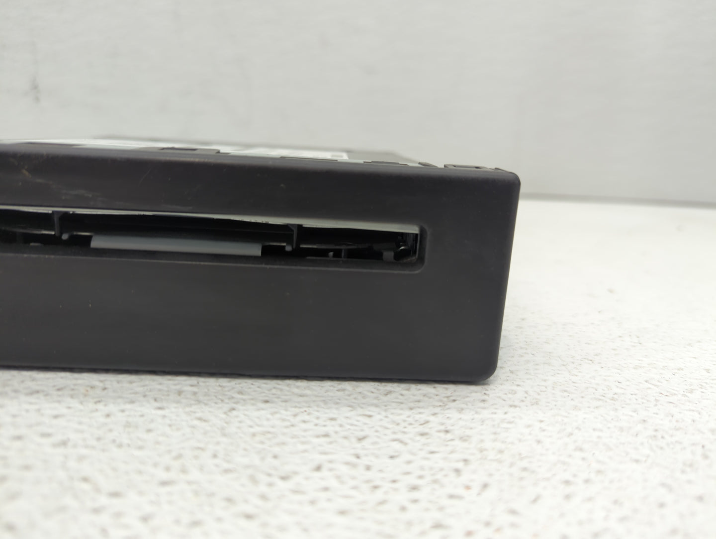 2014 Chevrolet Silverado 1500 Radio AM FM Cd Player Receiver Replacement P/N:23119513 13590747, 23135200 Fits Fits 2013 2015