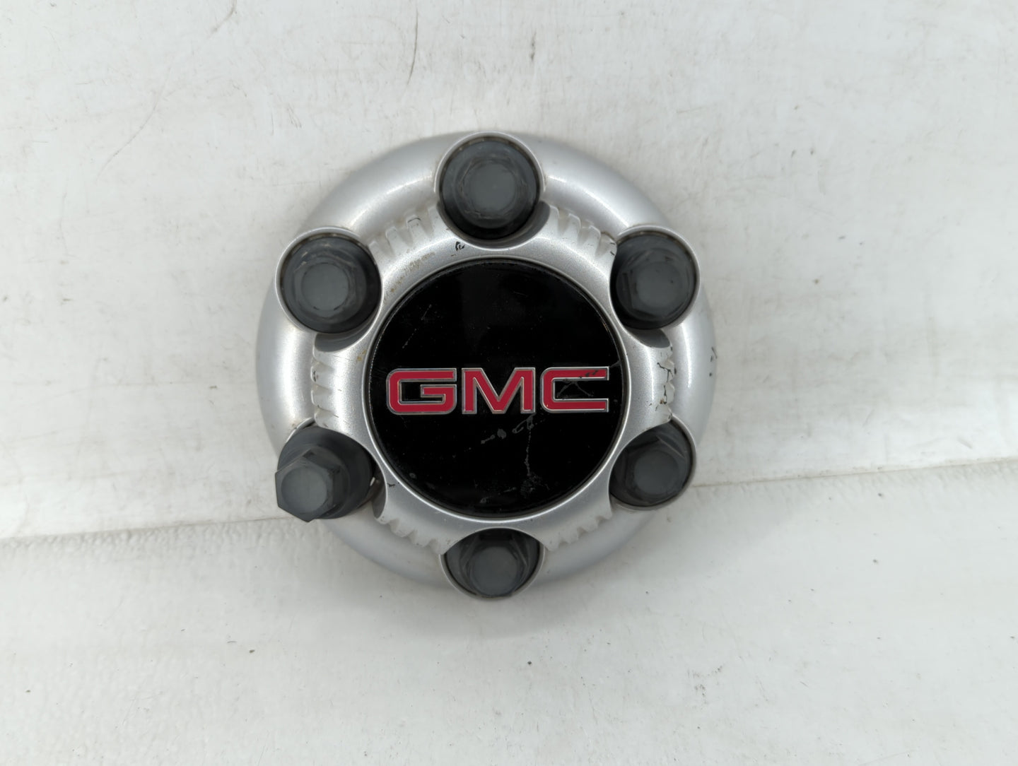 2014 Chevrolet Silverado 1500 Rim Wheel Center Cap Silver - Oemusedautoparts1.com