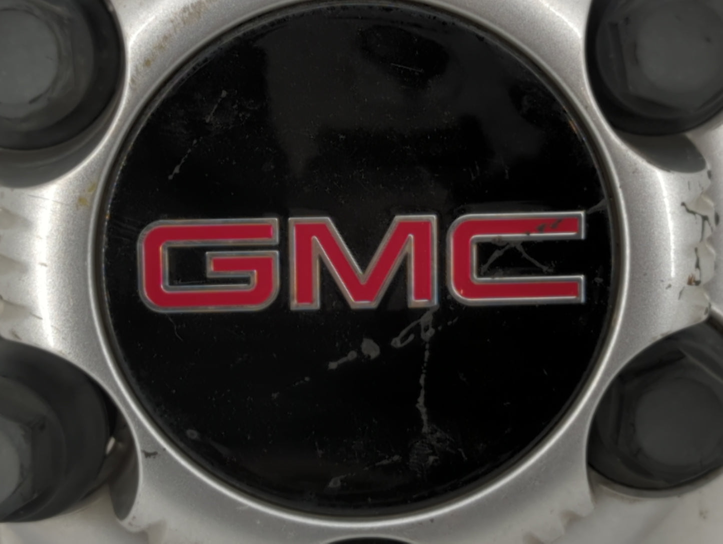 2014 Chevrolet Silverado 1500 Rim Wheel Center Cap Silver - Oemusedautoparts1.com
