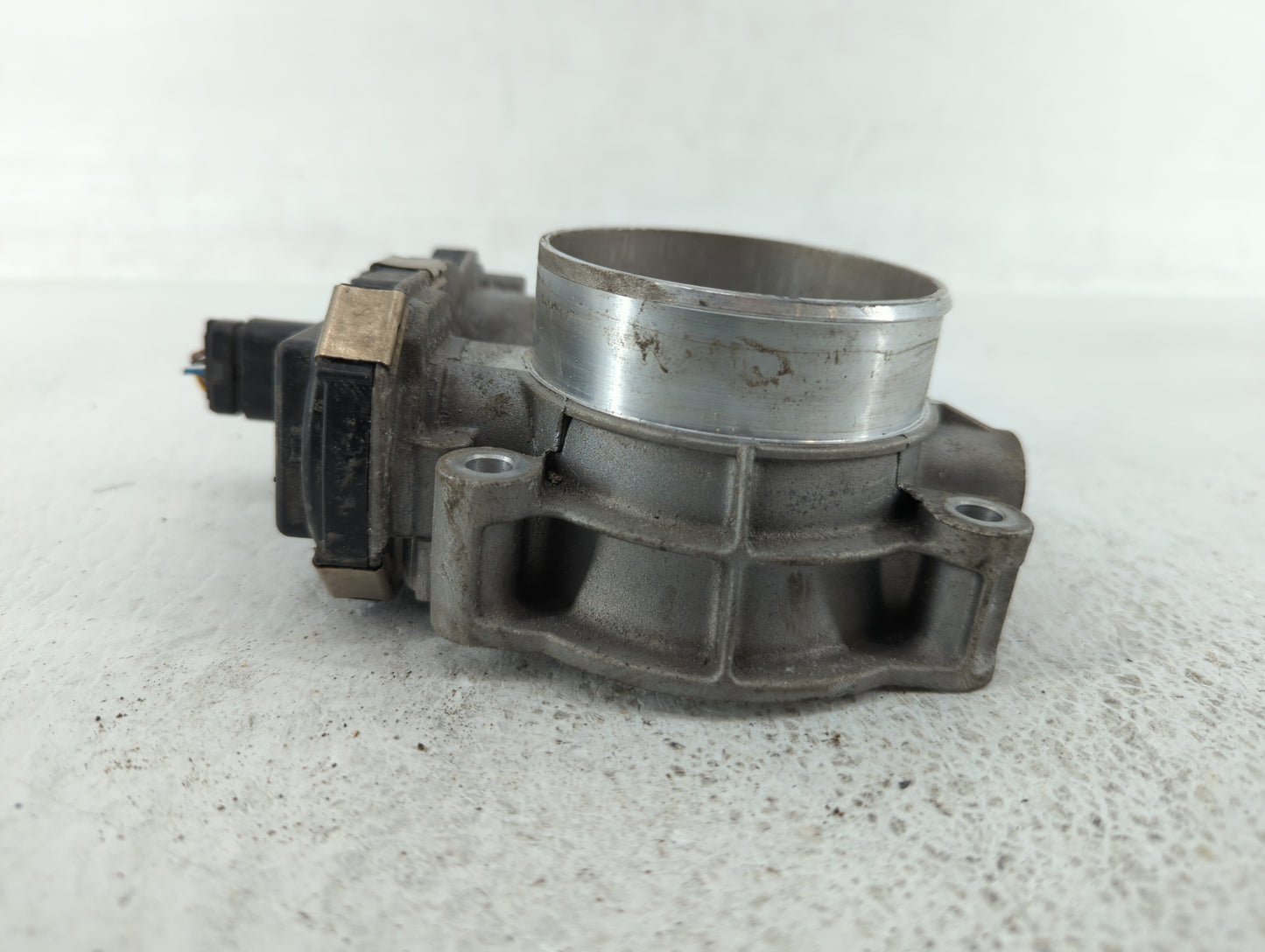 2014-2015 Chevrolet Silverado 1500 Throttle Body P/N:12632171BA Fits Fits 2014 2015 OEM Used Auto Parts - Oemusedautoparts1.
