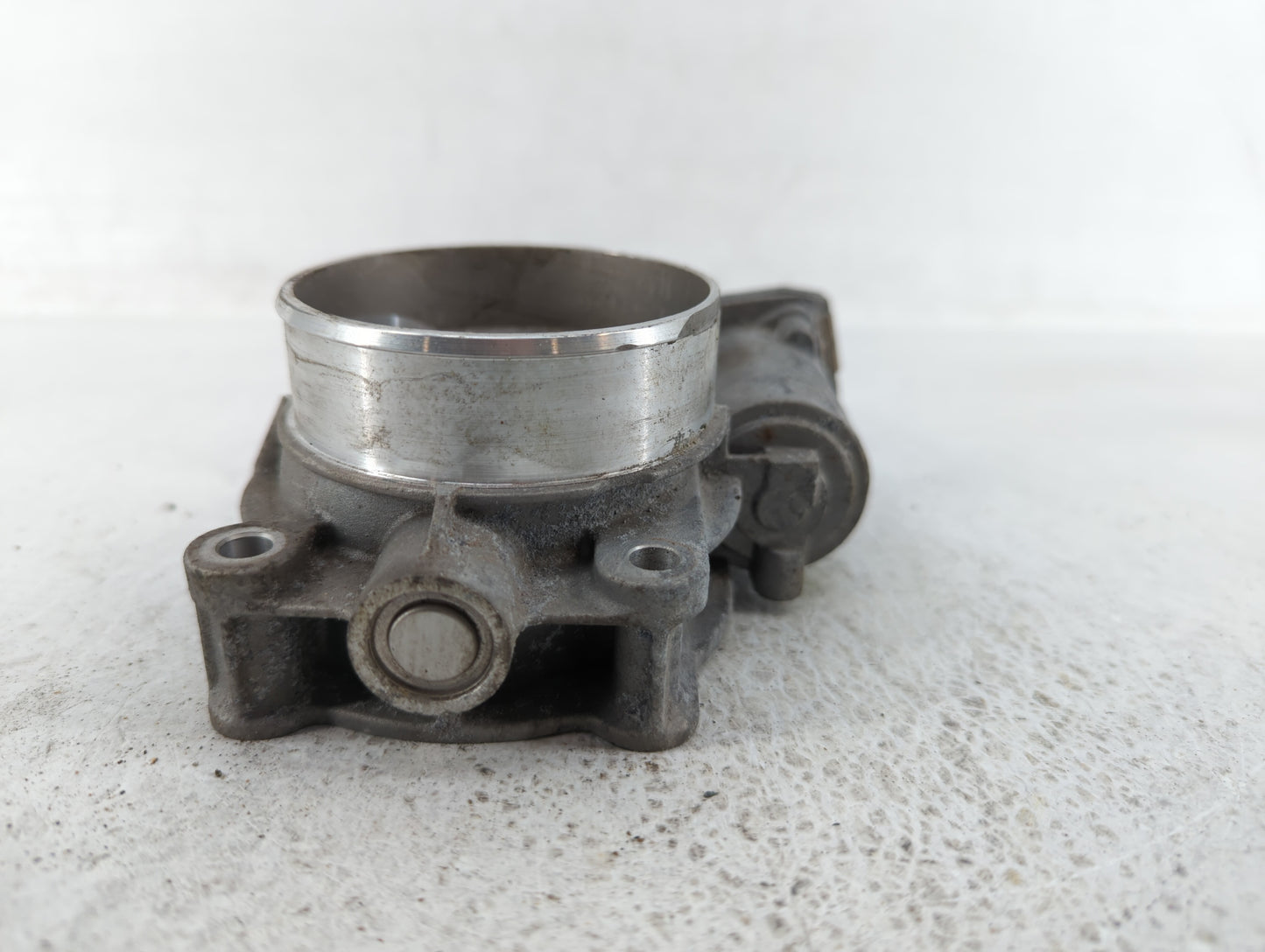 2014-2015 Chevrolet Silverado 1500 Throttle Body P/N:12632171BA Fits Fits 2014 2015 OEM Used Auto Parts - Oemusedautoparts1.