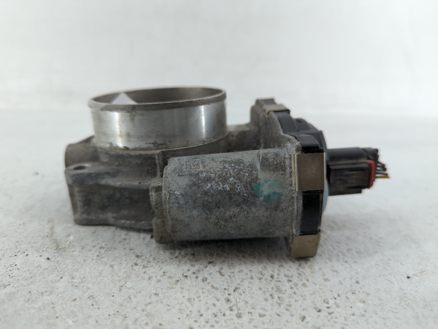 2014-2015 Chevrolet Silverado 1500 Throttle Body P/N:12632171BA Fits Fits 2014 2015 OEM Used Auto Parts - Oemusedautoparts1.