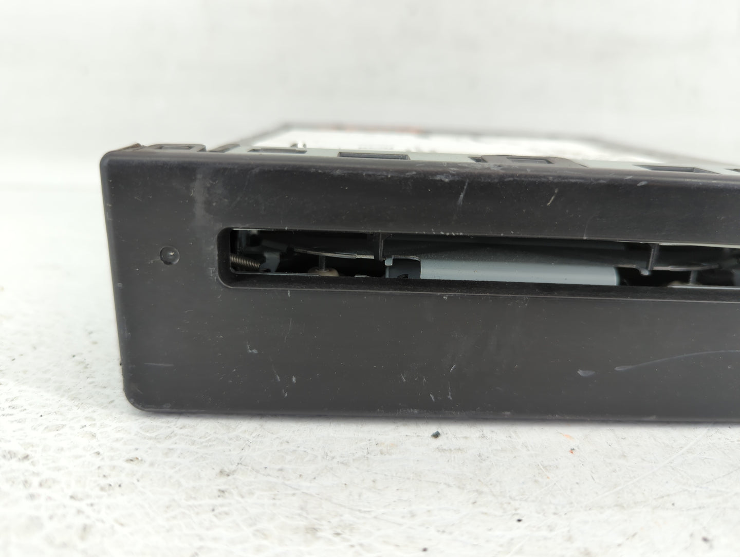 2014 Chevrolet Silverado 1500 Radio AM FM Cd Player Receiver Replacement Fits Fits 2013 2015 OEM Used Auto Parts - Oemusedau