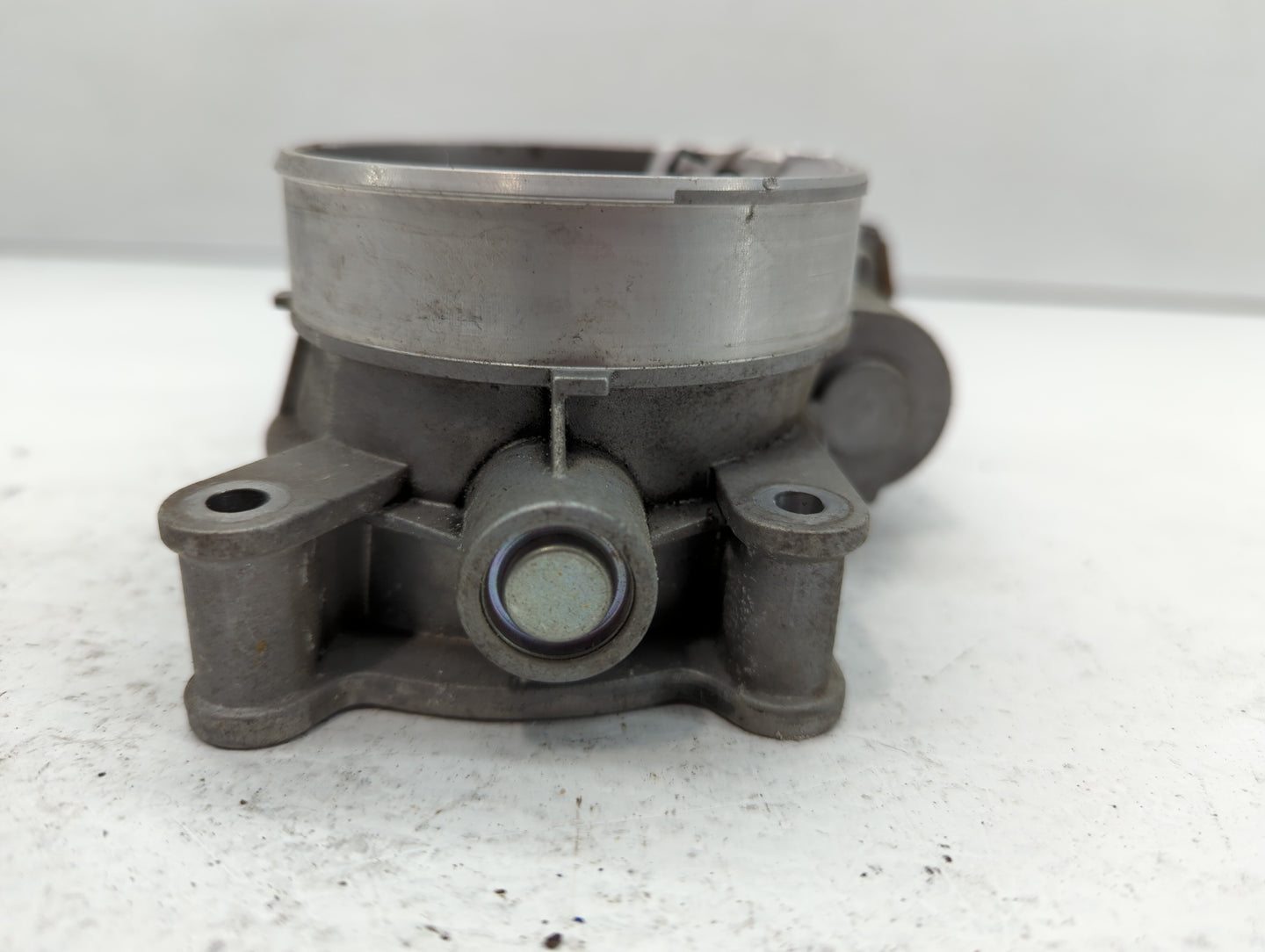 2014-2022 Chevrolet Silverado 1500 Throttle Body P/N:12617792 Fits Fits 2014 2015 2016 2017 2018 2019 2020 2021 2022 OEM Use