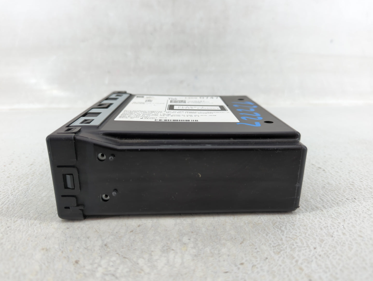 2014 Chevrolet Silverado 1500 Radio AM FM Cd Player Receiver Replacement P/N:13590747 Fits Fits 2013 2015 OEM Used Auto Part