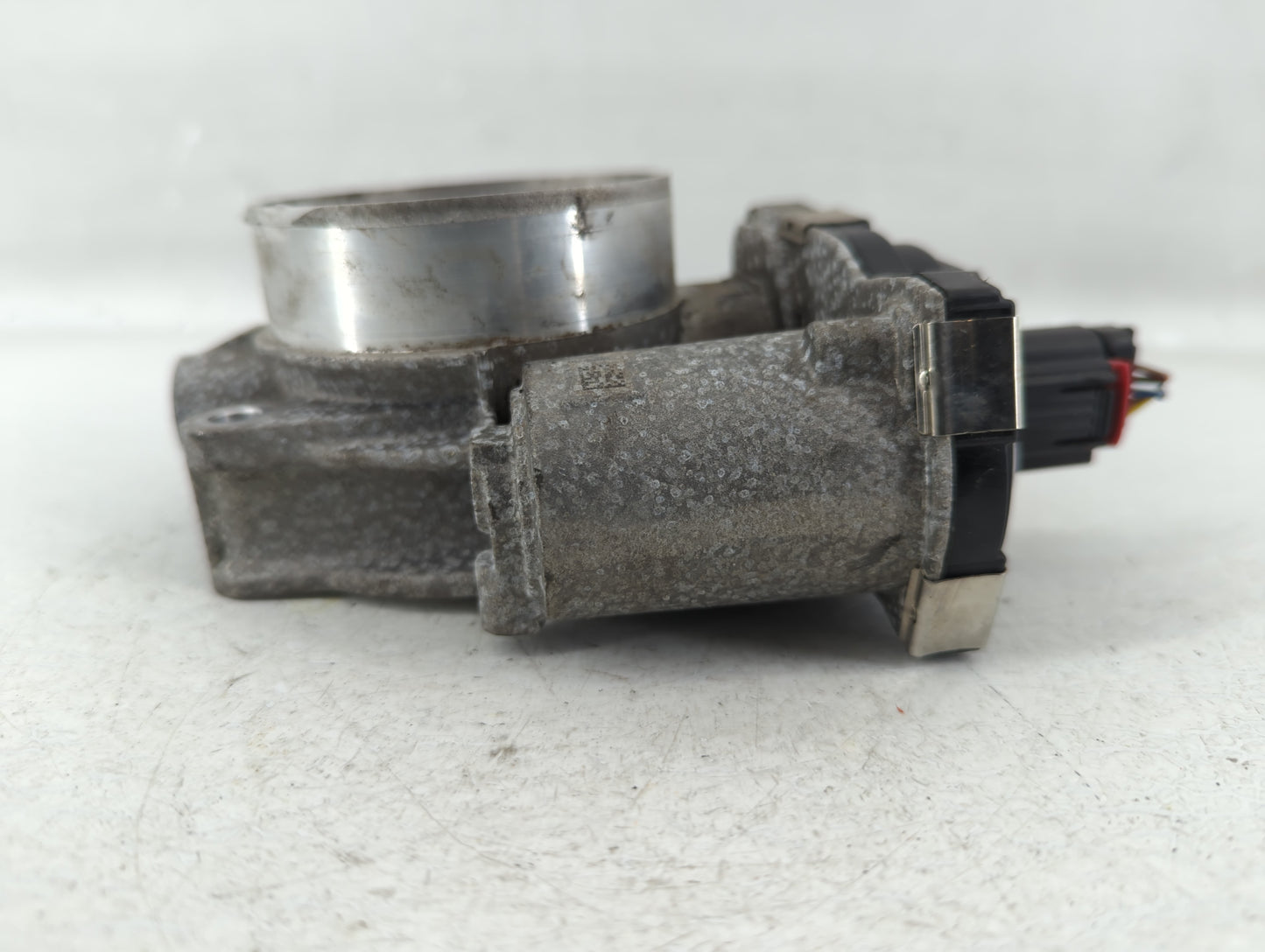 2014-2015 Chevrolet Silverado 1500 Throttle Body P/N:12632171BA Fits Fits 2014 2015 OEM Used Auto Parts - Oemusedautoparts1.