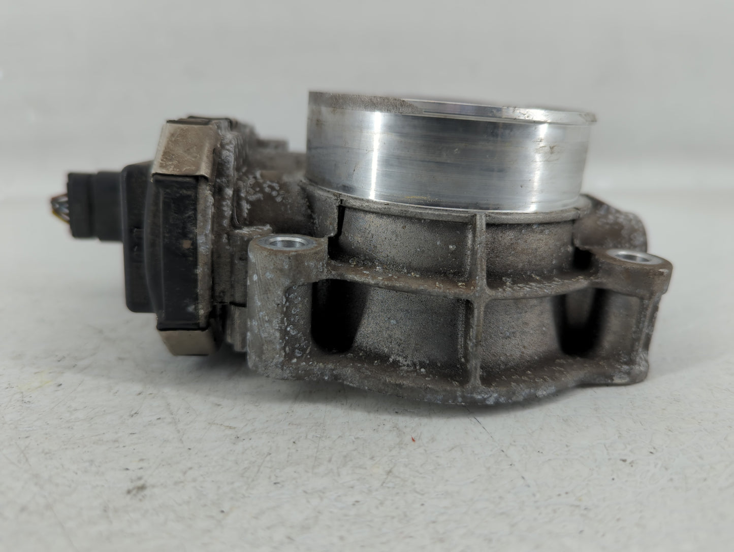 2014-2015 Chevrolet Silverado 1500 Throttle Body P/N:12632171BA Fits Fits 2014 2015 OEM Used Auto Parts - Oemusedautoparts1.