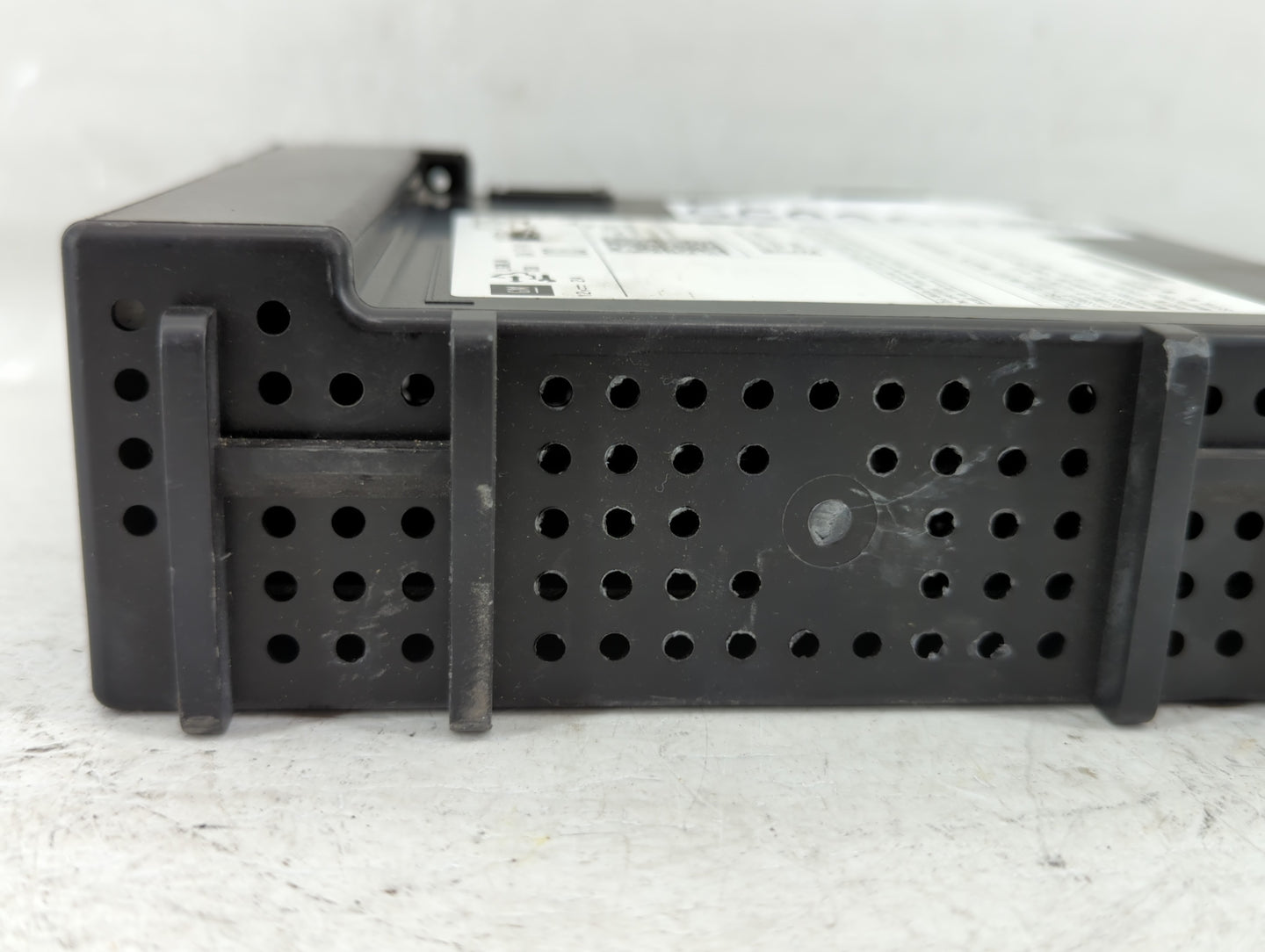 2014 Chevrolet Silverado 1500 Radio AM FM Cd Player Receiver Replacement P/N:13592795 Fits OEM Used Auto Parts - Oemusedauto