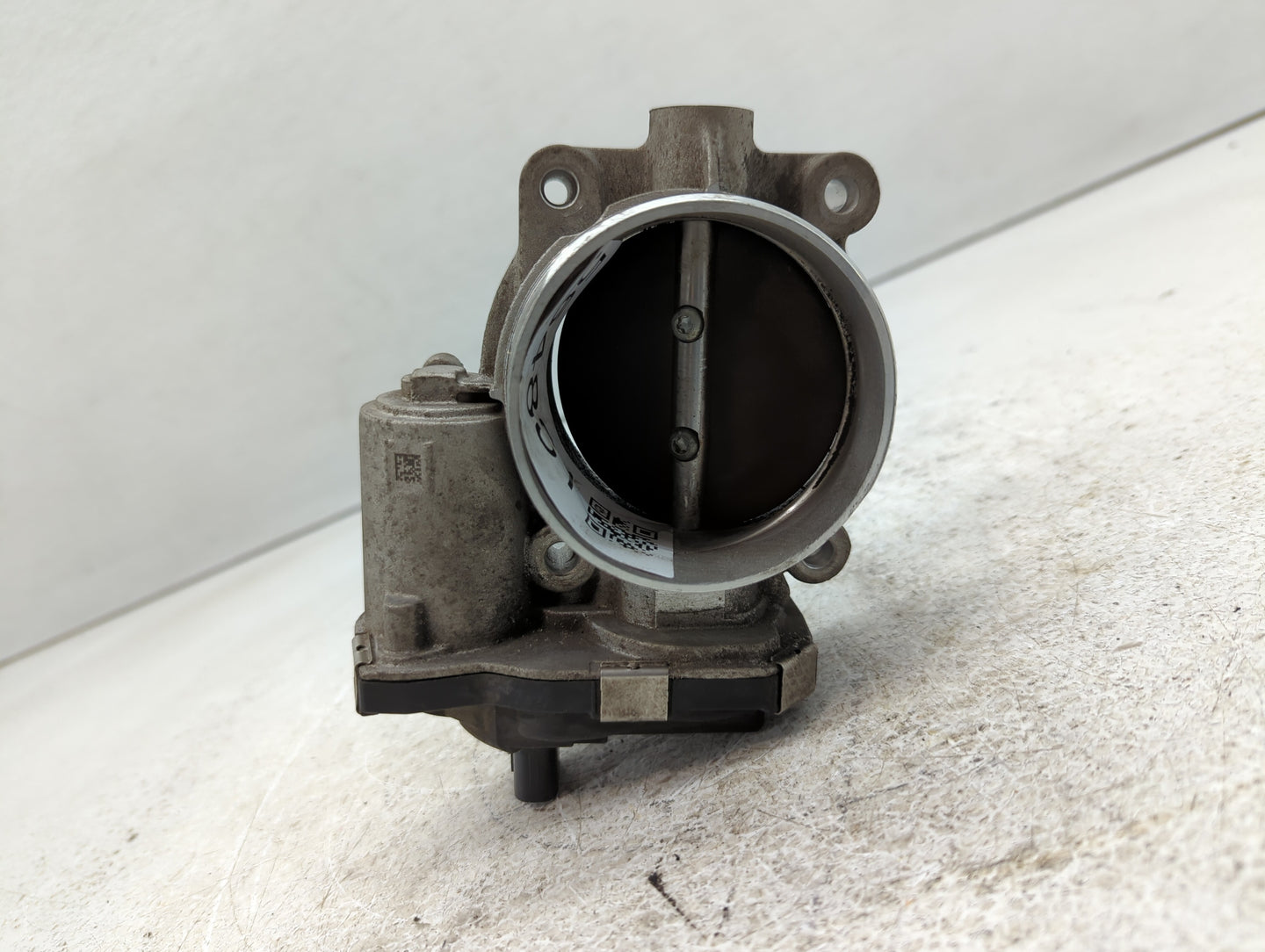 2014-2015 Chevrolet Silverado 1500 Throttle Body P/N:12632171BA Fits Fits 2014 2015 OEM Used Auto Parts - Oemusedautoparts1.
