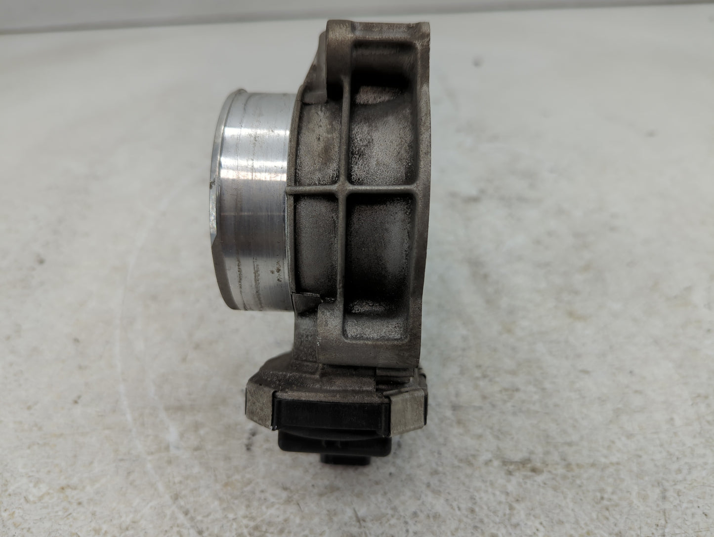 2014-2015 Chevrolet Silverado 1500 Throttle Body P/N:12632171BA Fits Fits 2014 2015 OEM Used Auto Parts - Oemusedautoparts1.