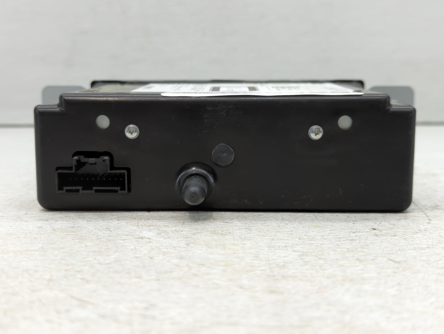 2014 Chevrolet Silverado 1500 Radio AM FM Cd Player Receiver Replacement P/N:13590747 Fits OEM Used Auto Parts - Oemusedauto