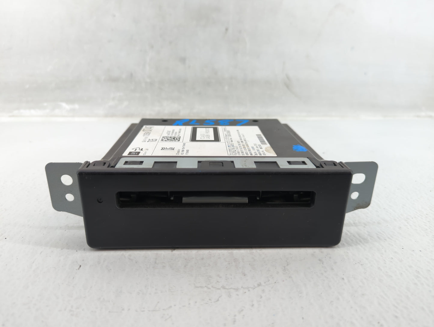 2014 Chevrolet Silverado 1500 Radio AM FM Cd Player Receiver Replacement P/N:13590747 Fits Fits 2013 2015 OEM Used Auto Part