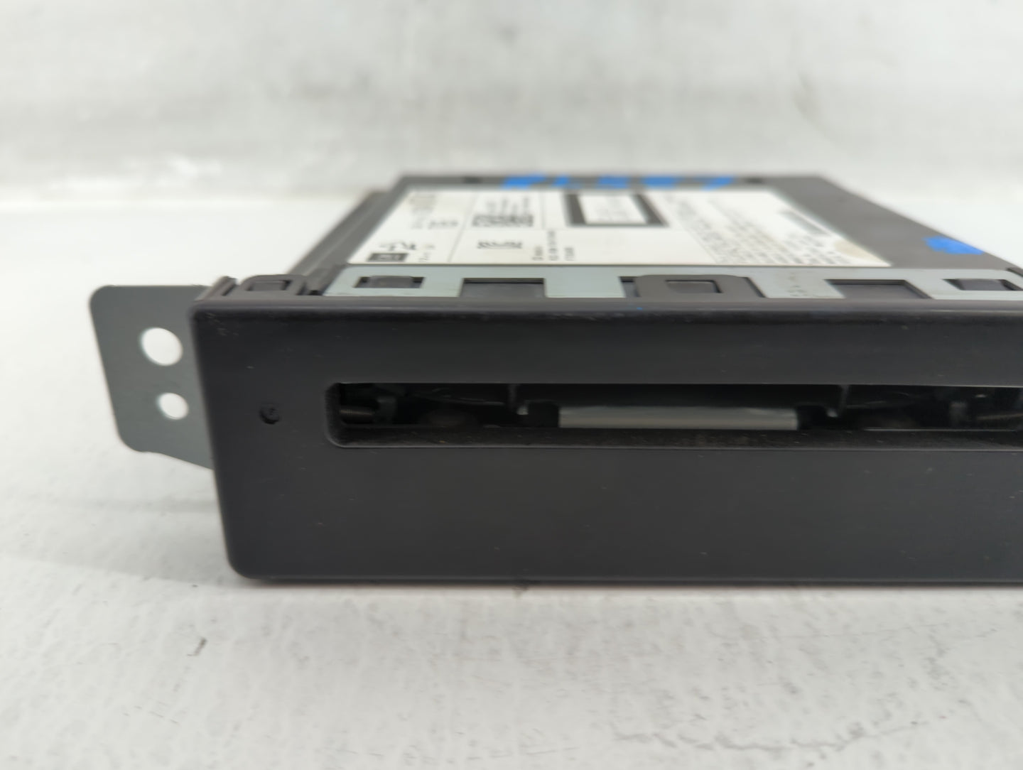 2014 Chevrolet Silverado 1500 Radio AM FM Cd Player Receiver Replacement P/N:13590747 Fits Fits 2013 2015 OEM Used Auto Part