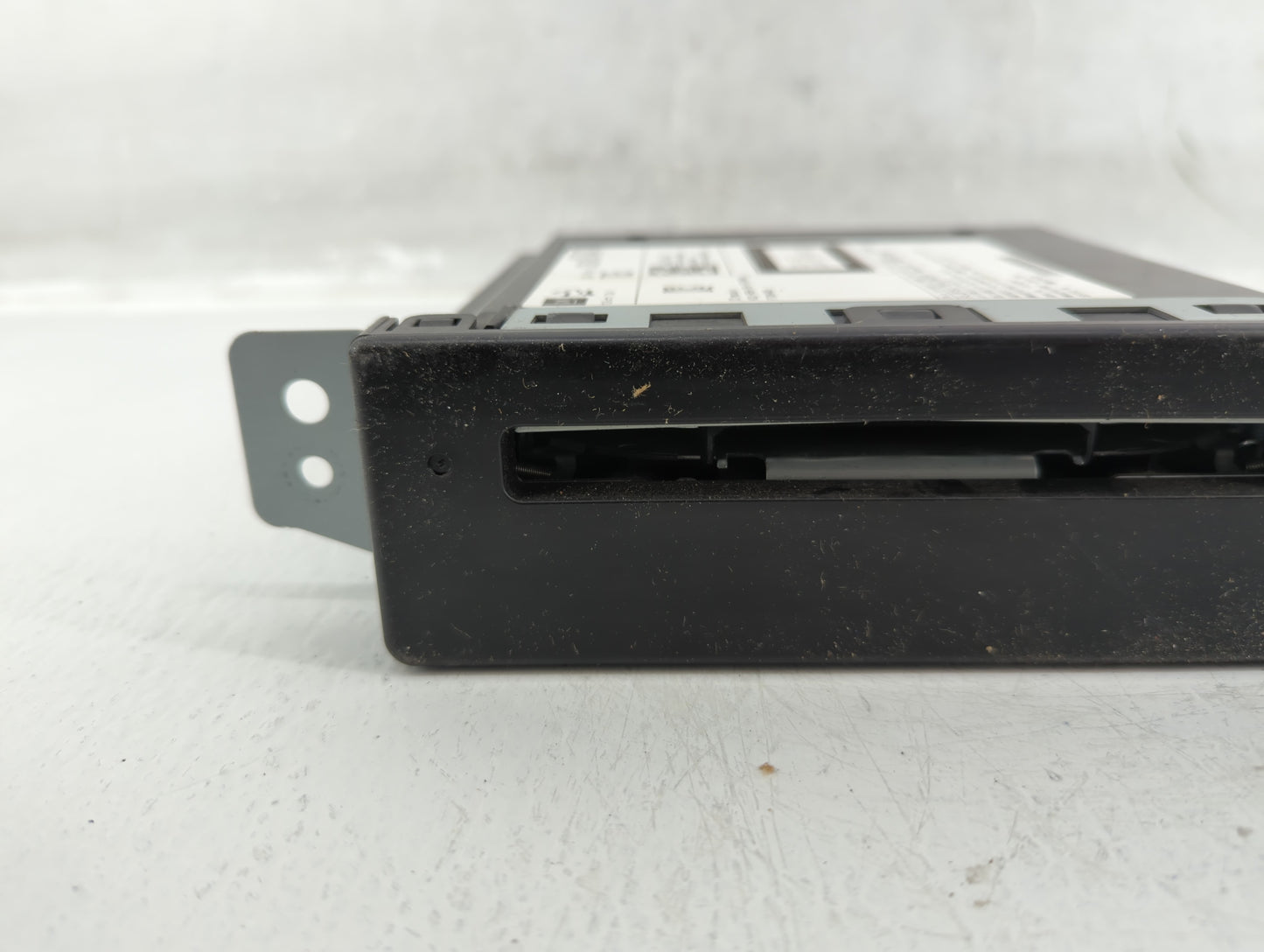 2014 Chevrolet Silverado 1500 Radio AM FM Cd Player Receiver Replacement P/N:13590747 Fits Fits 2013 2015 OEM Used Auto Part