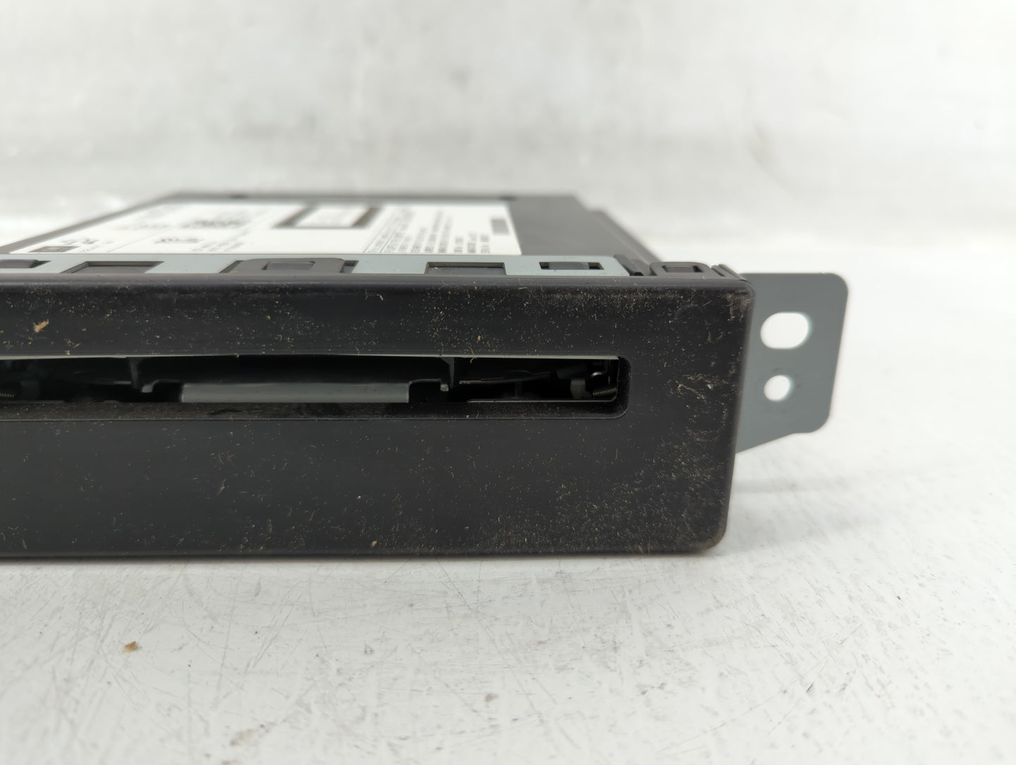 2014 Chevrolet Silverado 1500 Radio AM FM Cd Player Receiver Replacement P/N:13590747 Fits Fits 2013 2015 OEM Used Auto Part