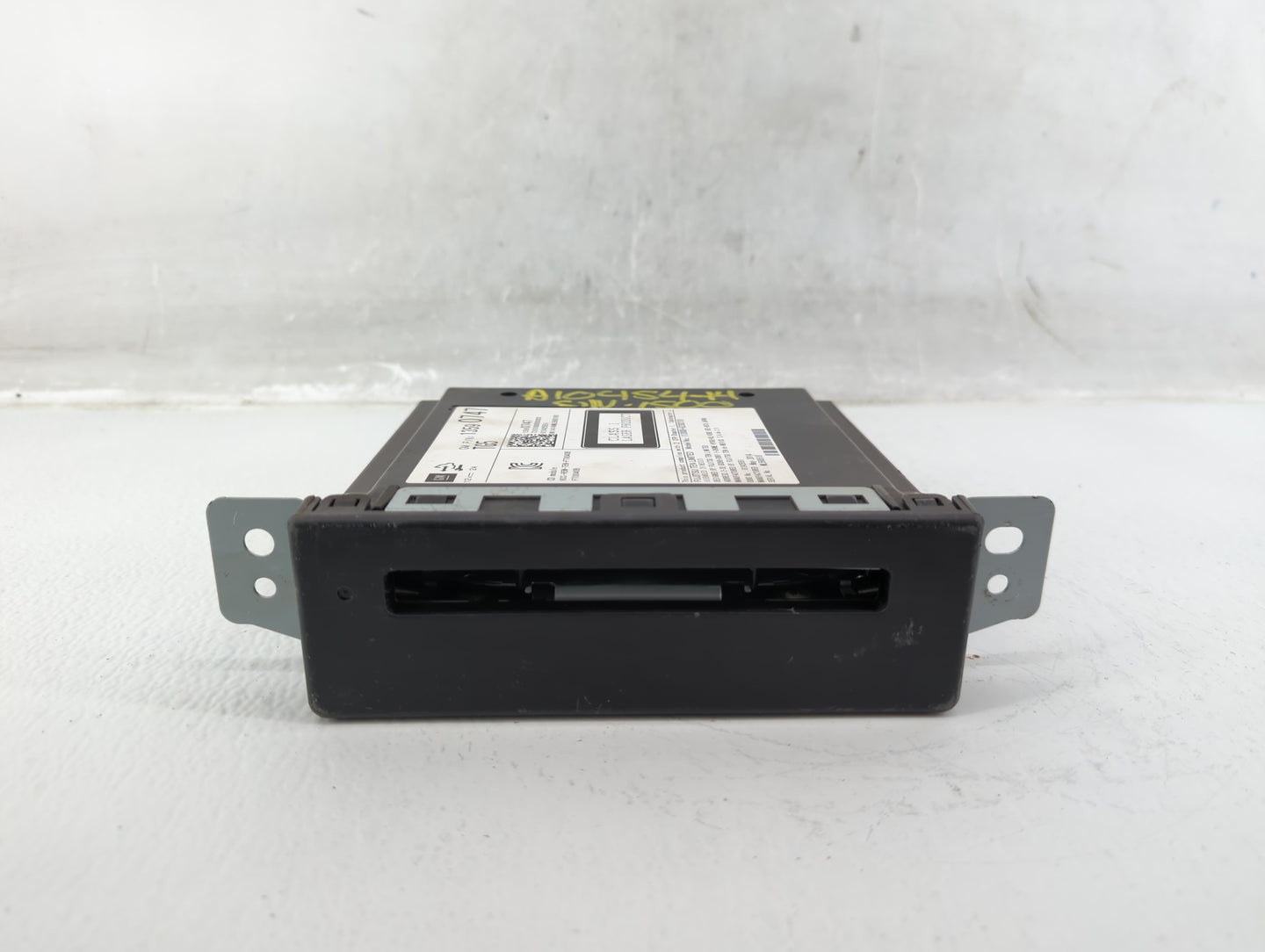 2014-2014 Chevrolet Silverado 1500 Am Fm Cd Player Radio Receiver - Oemusedautoparts1.com