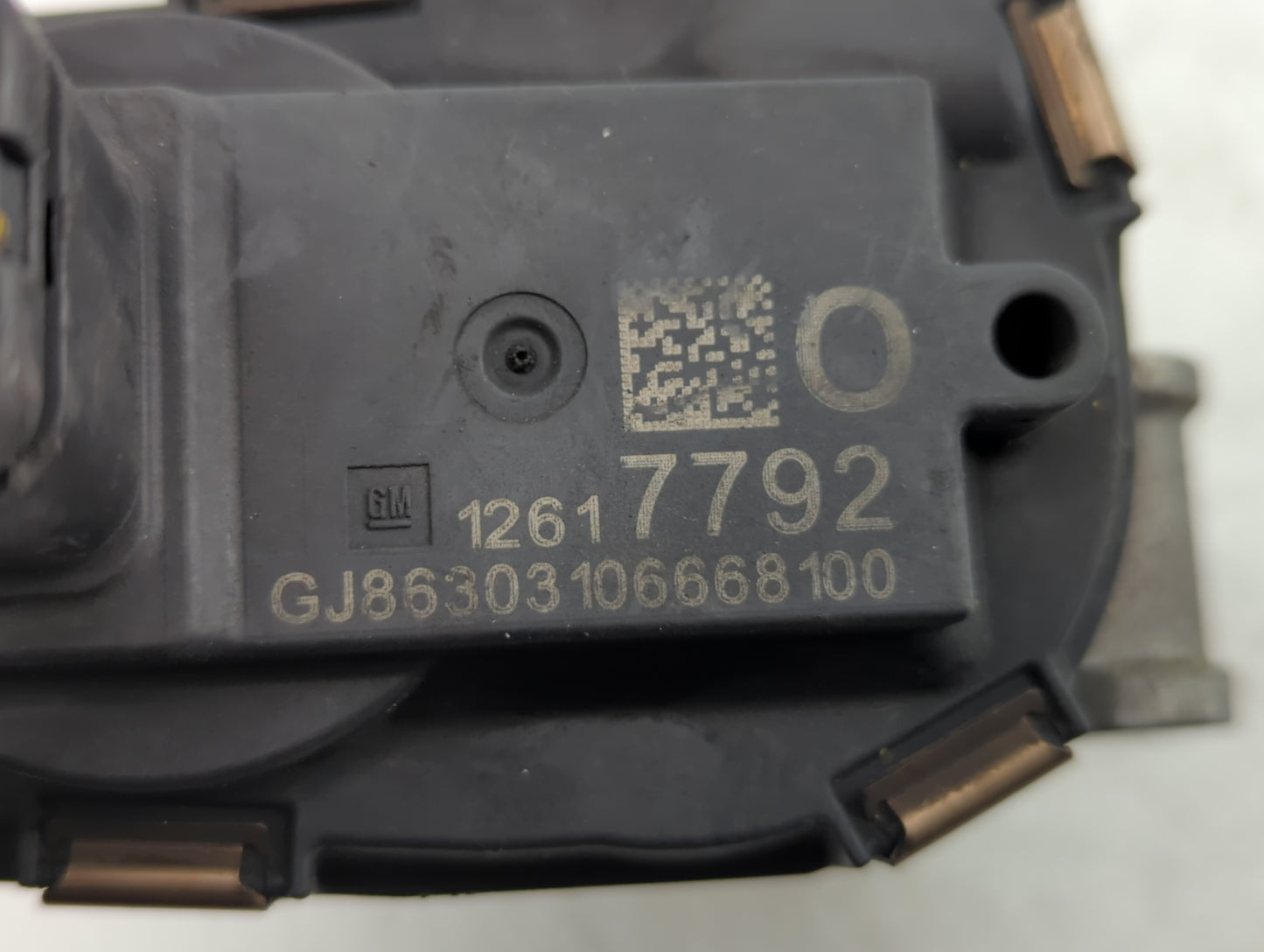 2014-2022 Chevrolet Silverado 1500 Throttle Body P/N:12617792 Fits Fits 2014 2015 2016 2017 2018 2019 2020 2021 2022 OEM Use