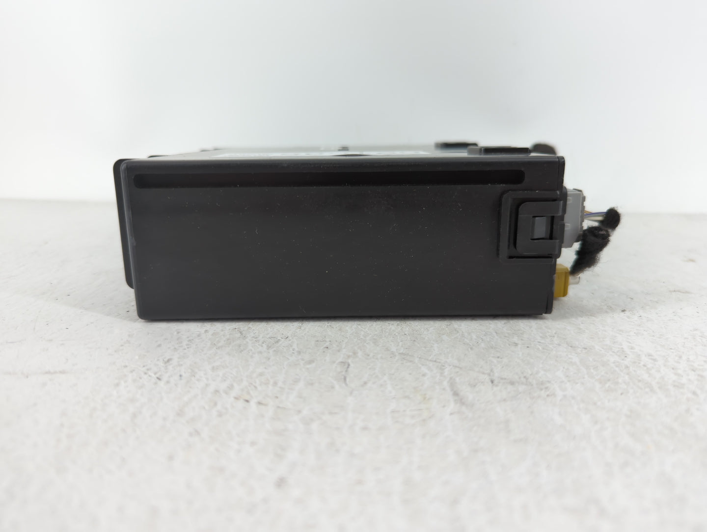 2014 Chevrolet Silverado 1500 Radio AM FM Cd Player Receiver Replacement P/N:13592804 Fits Fits 2013 2015 OEM Used Auto Part