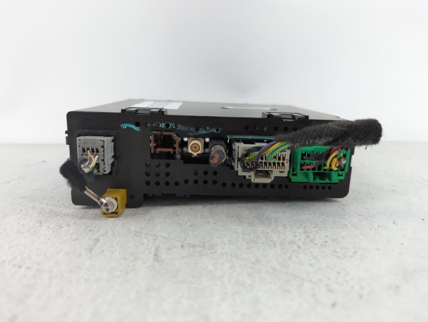 2014 Chevrolet Silverado 1500 Radio AM FM Cd Player Receiver Replacement P/N:13592804 Fits Fits 2013 2015 OEM Used Auto Part