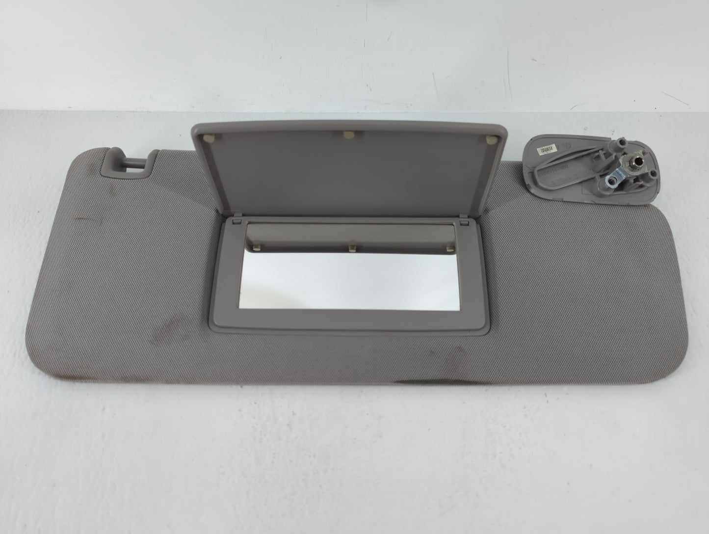 2014-2019 Chevrolet Silverado 1500 Sun Visor Shade Replacement Passenger Right Mirror Fits Fits 2014 2015 2016 2017 2018 201