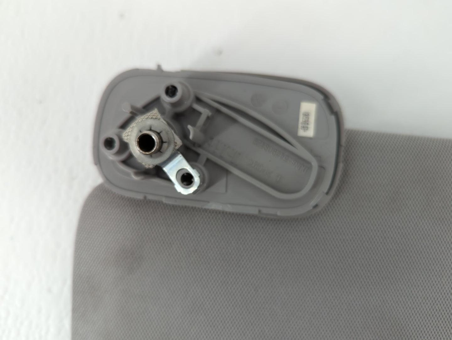 2014-2019 Chevrolet Silverado 1500 Sun Visor Shade Replacement Driver Left Mirror Fits Fits 2014 2015 2016 2017 2018 2019 OE