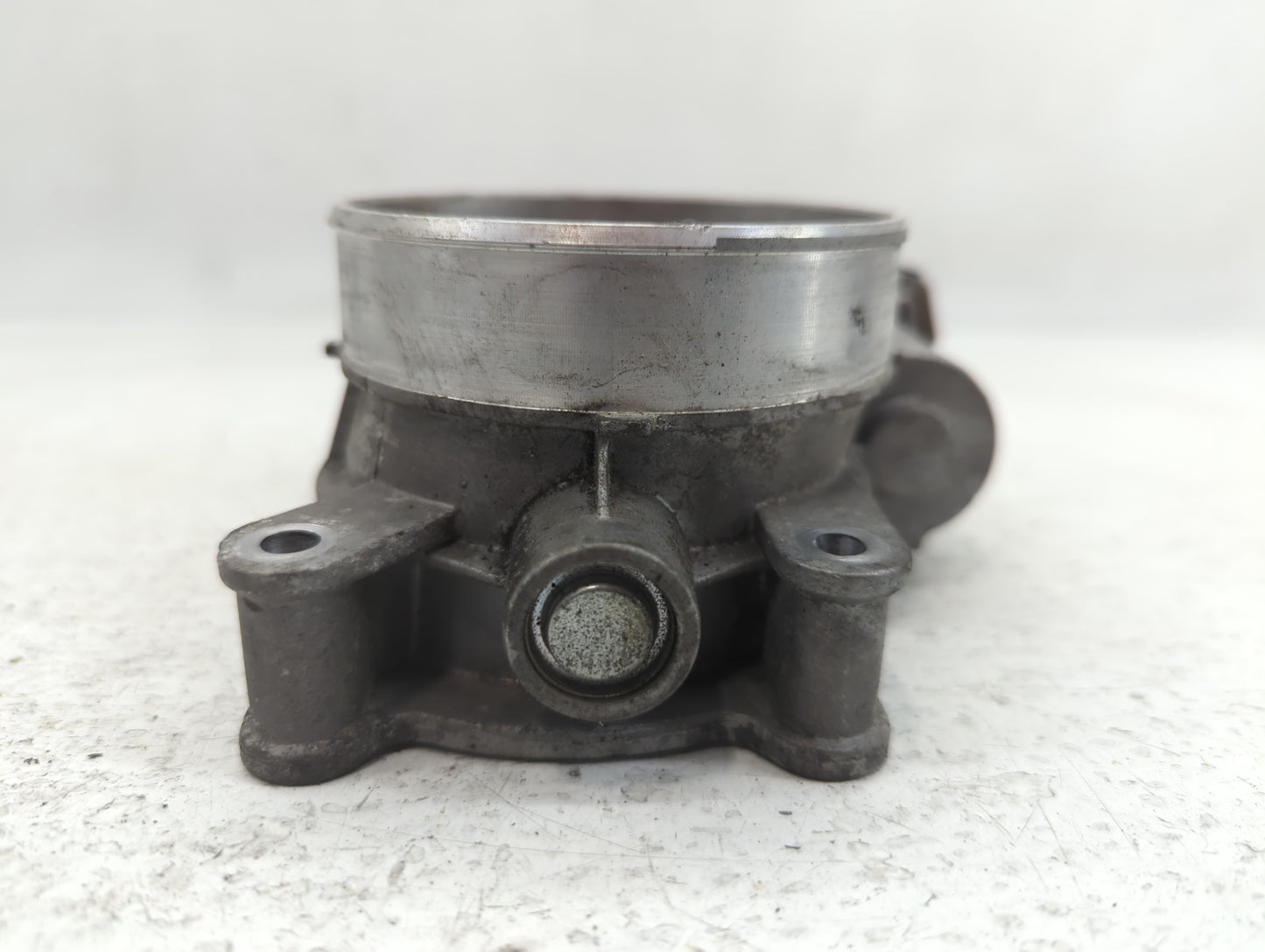 2014-2022 Chevrolet Silverado 1500 Throttle Body P/N:12617792 Fits Fits 2014 2015 2016 2017 2018 2019 2020 2021 2022 OEM Use