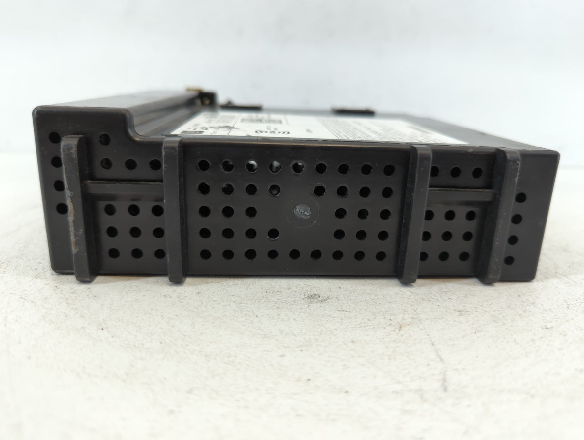 2014 Chevrolet Silverado 1500 Radio AM FM Cd Player Receiver Replacement P/N:13592804 Fits Fits 2013 2015 OEM Used Auto Part