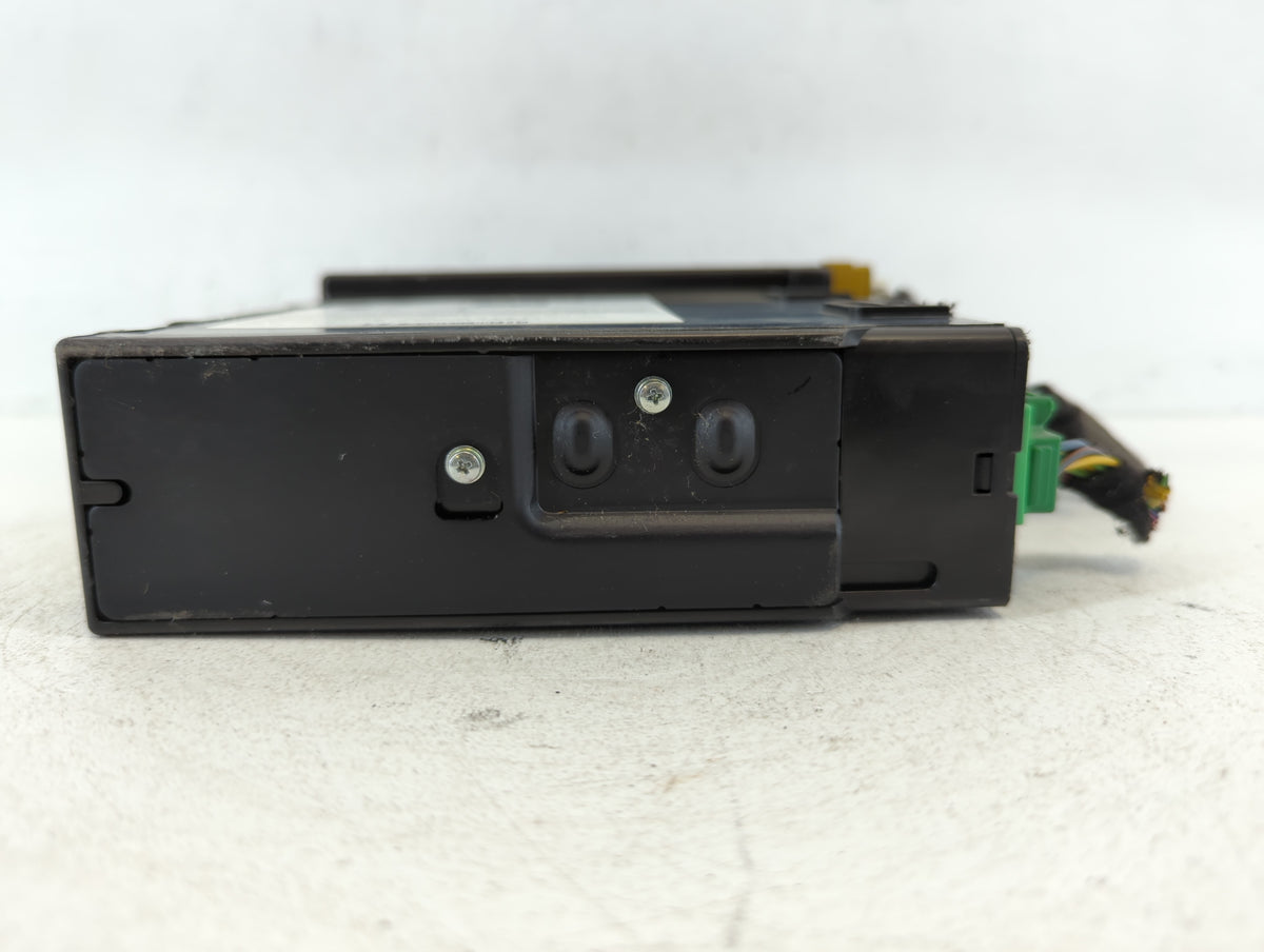 2014 Chevrolet Silverado 1500 Radio AM FM Cd Player Receiver Replacement P/N:13592804 Fits Fits 2013 2015 OEM Used Auto Part