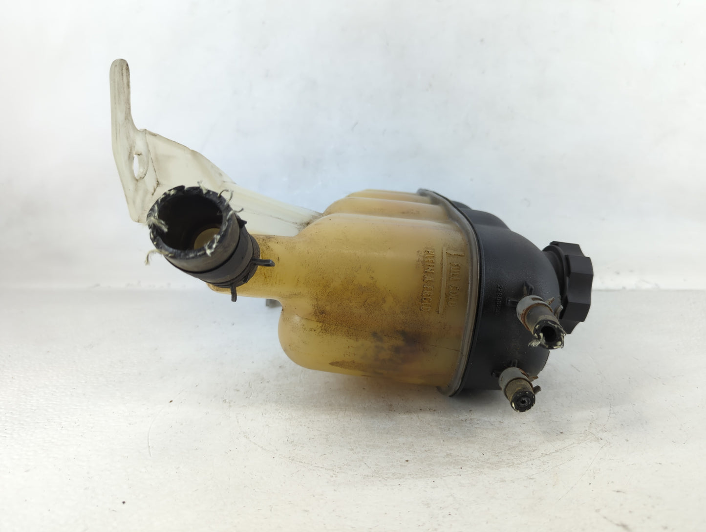 2014 Silverado 1500 Radiator Coolant Overflow Expansion Tank Bottle - Oemusedautoparts1.com