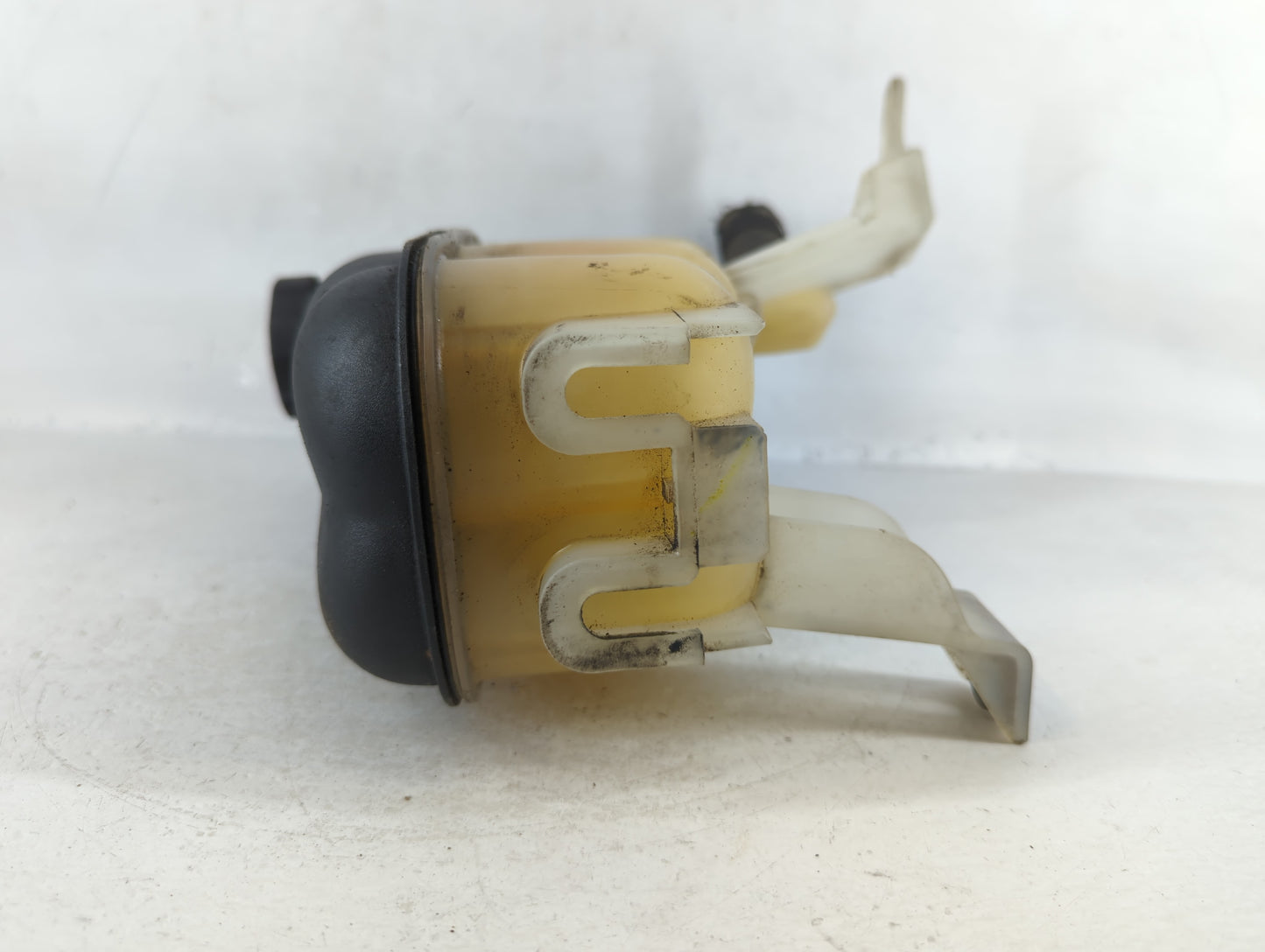 2014 Silverado 1500 Radiator Coolant Overflow Expansion Tank Bottle - Oemusedautoparts1.com