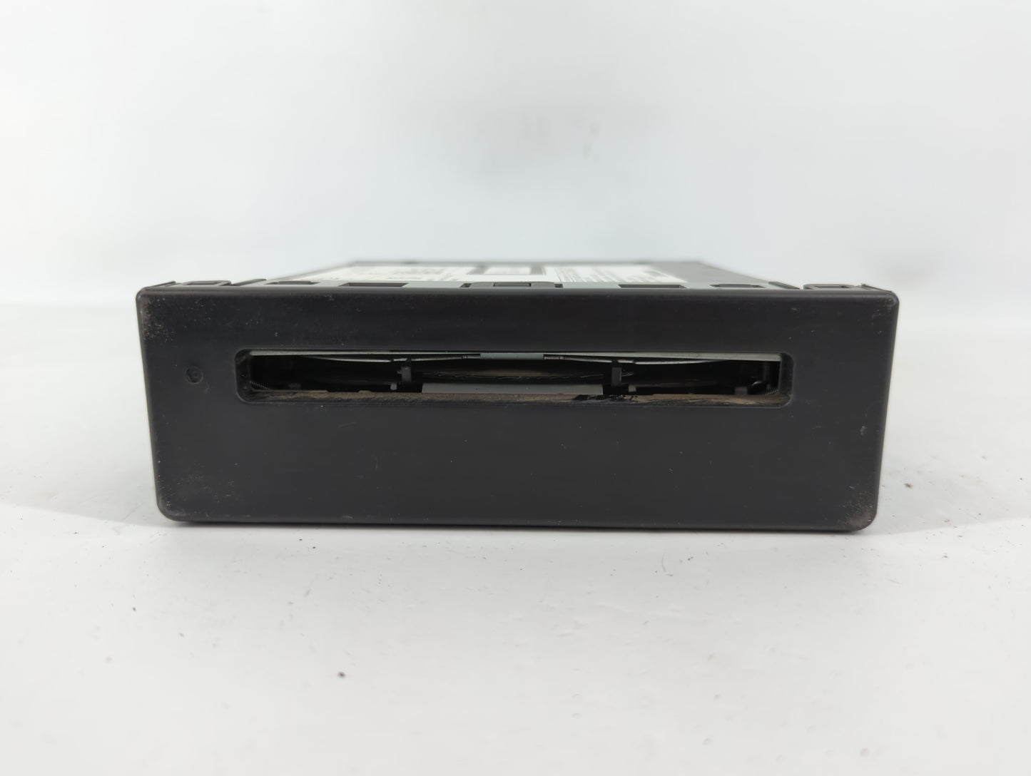 2014-2014 Chevrolet Silverado 1500 Am Fm Cd Player Radio Receiver - Oemusedautoparts1.com