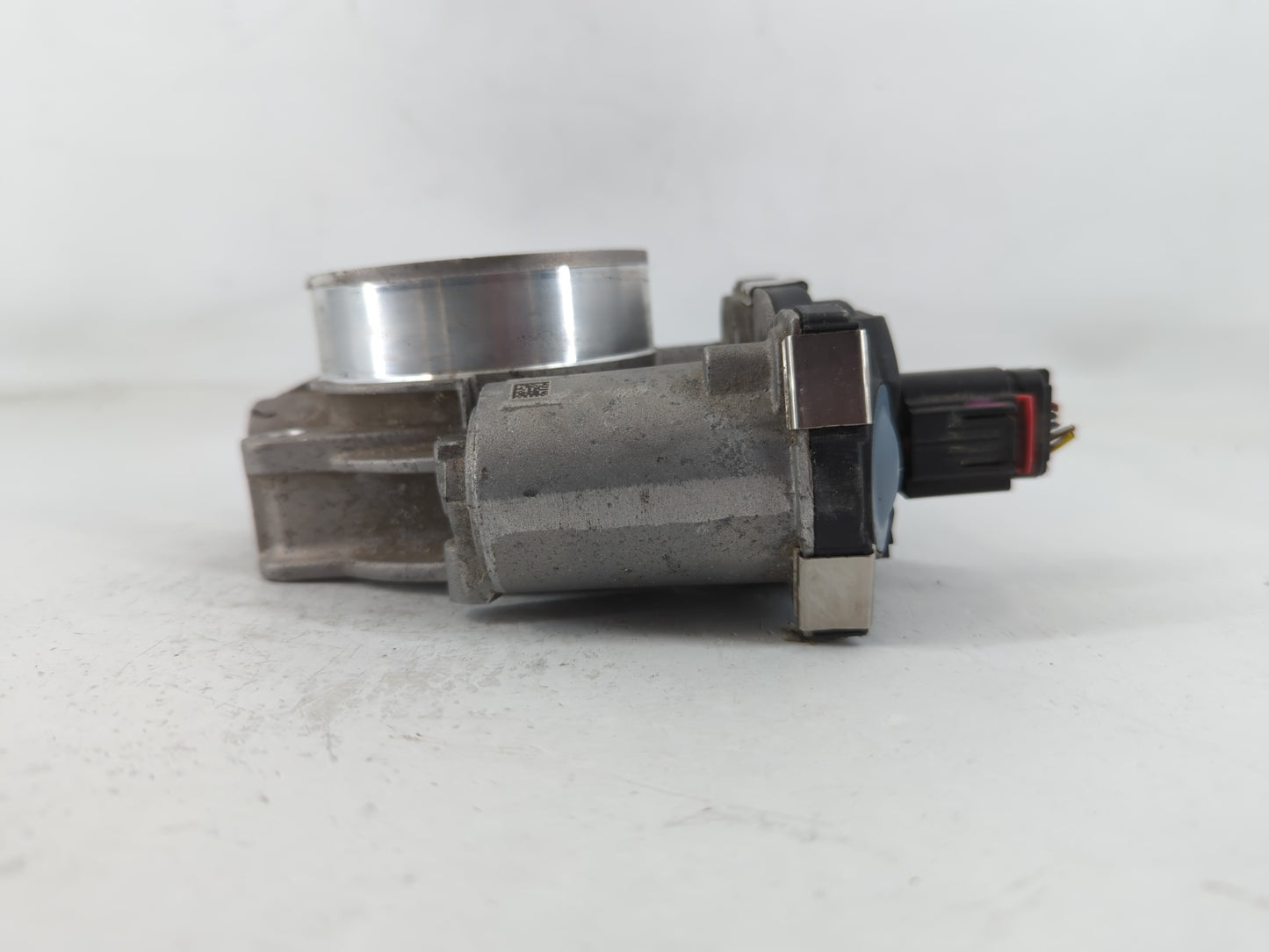 2014-2015 Chevrolet Silverado 1500 Throttle Body P/N:12676296AA Fits Fits 2014 2015 OEM Used Auto Parts - Oemusedautoparts1.