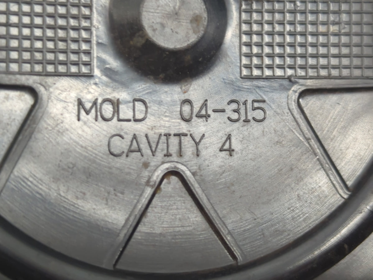 2014 Chevrolet Silverado 1500 Rim Wheel Center Cap 743075 - Oemusedautoparts1.com