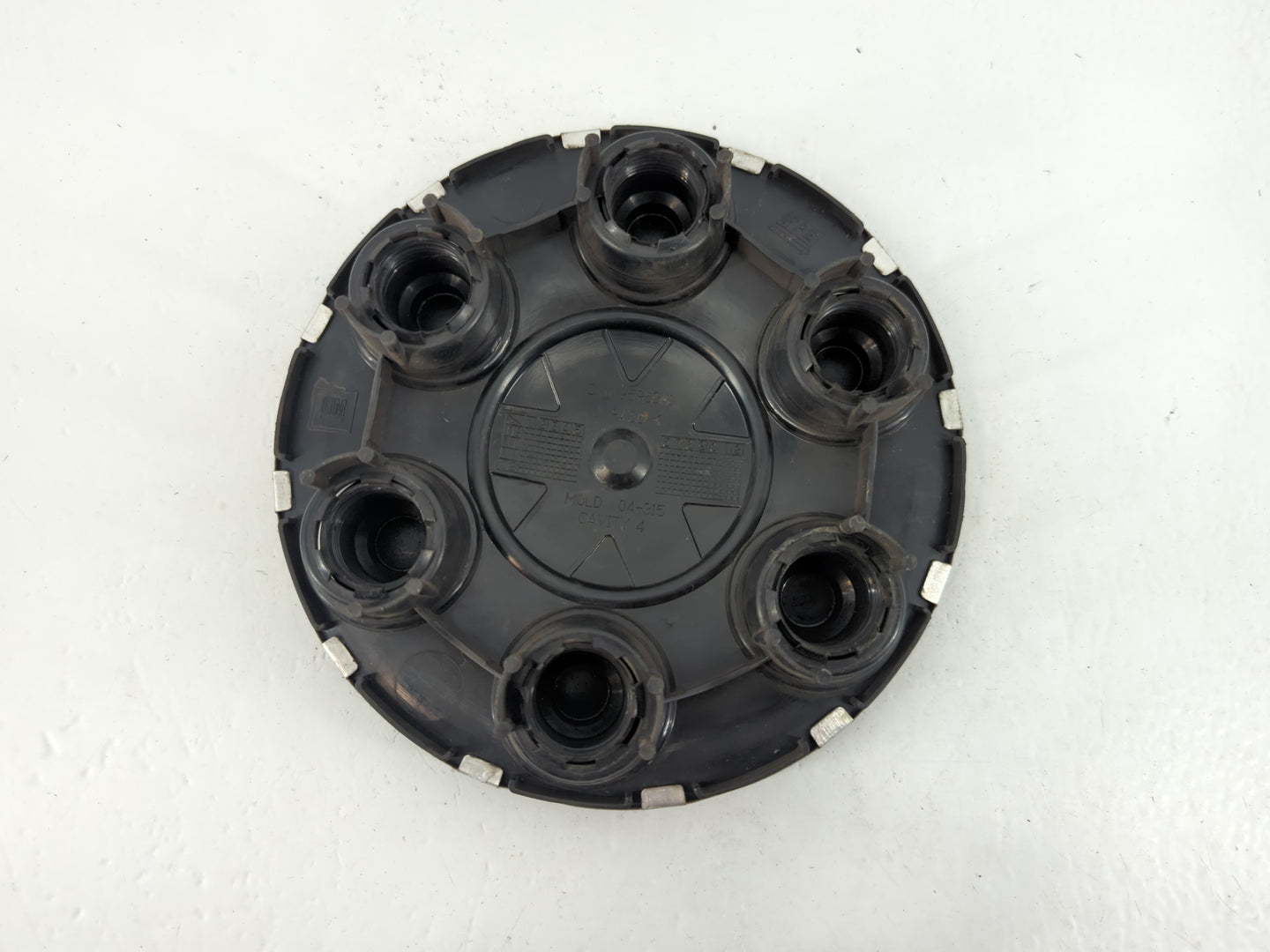 2014 Chevrolet Silverado 1500 Rim Wheel Center Cap - Oemusedautoparts1.com