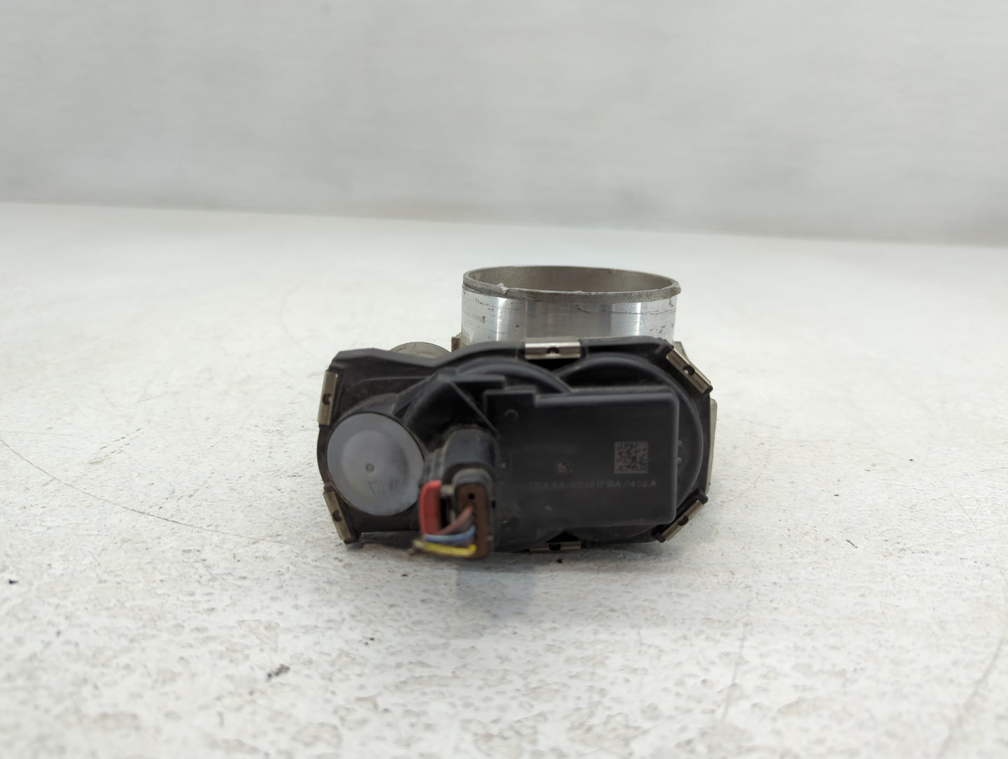 2014-2015 Chevrolet Silverado 1500 Throttle Body P/N:12632171BA Fits Fits 2014 2015 OEM Used Auto Parts - Oemusedautoparts1.