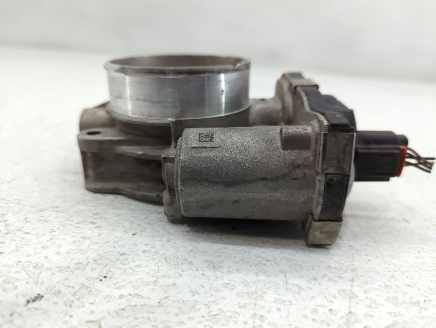 2014-2015 Chevrolet Silverado 1500 Throttle Body P/N:12632171BA Fits Fits 2014 2015 OEM Used Auto Parts - Oemusedautoparts1.