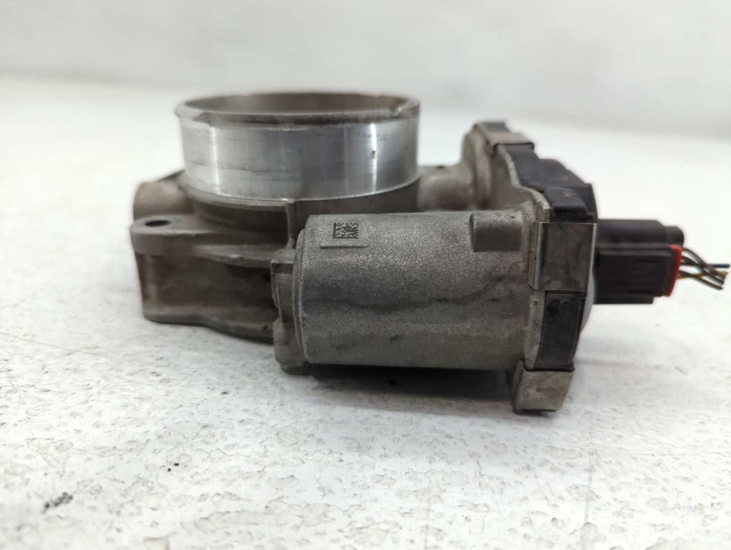 2014-2015 Chevrolet Silverado 1500 Throttle Body P/N:12632171BA Fits Fits 2014 2015 OEM Used Auto Parts - Oemusedautoparts1.