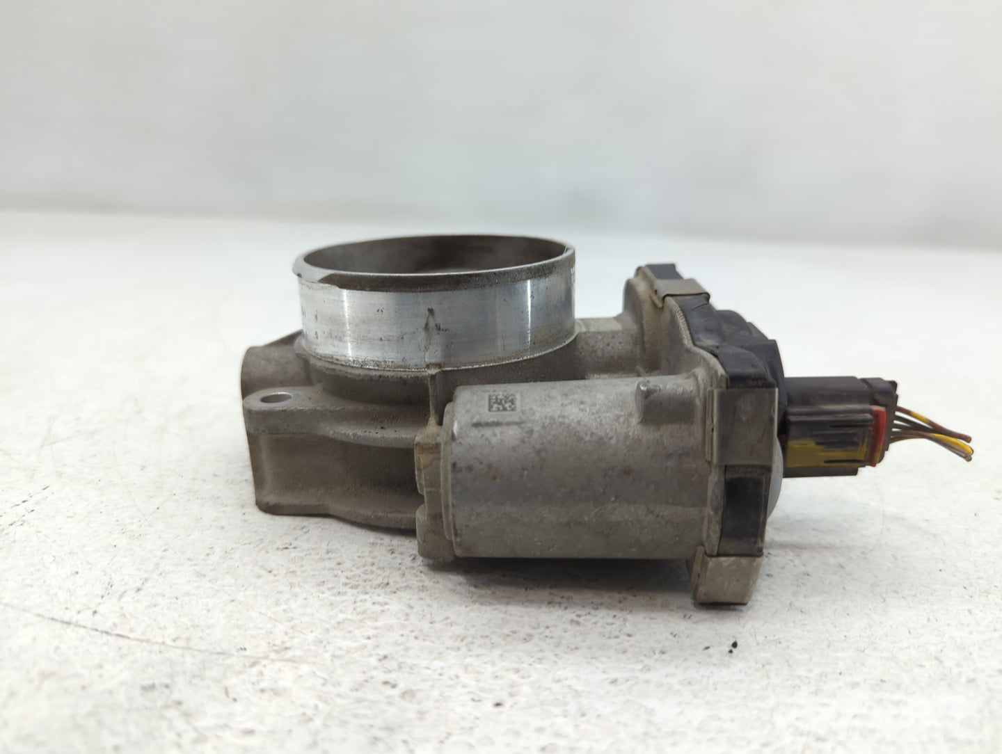 2014-2015 Chevrolet Silverado 1500 Throttle Body P/N:12632171BA Fits Fits 2014 2015 OEM Used Auto Parts - Oemusedautoparts1.