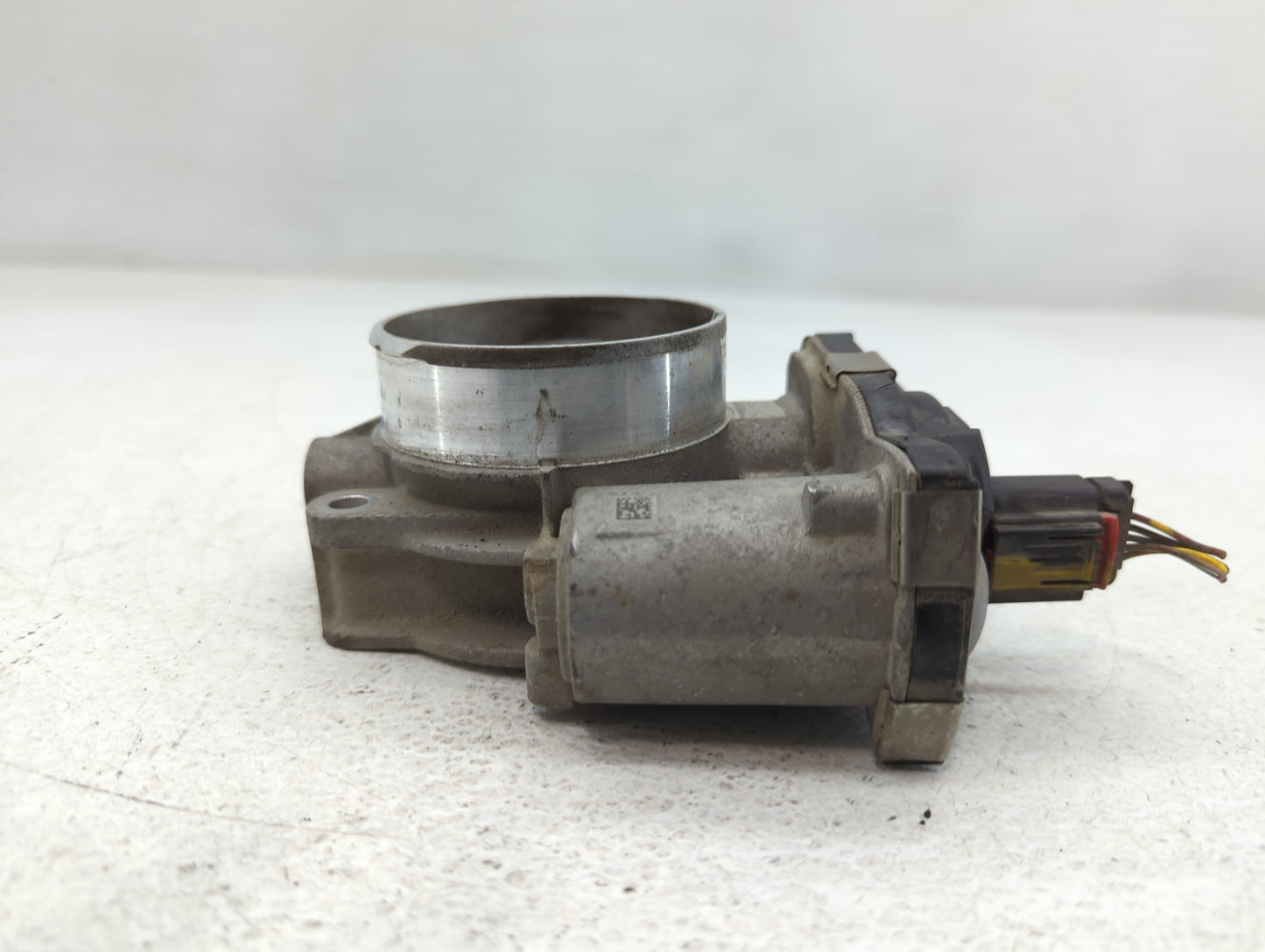 2014-2015 Chevrolet Silverado 1500 Throttle Body P/N:12632171BA Fits Fits 2014 2015 OEM Used Auto Parts - Oemusedautoparts1.