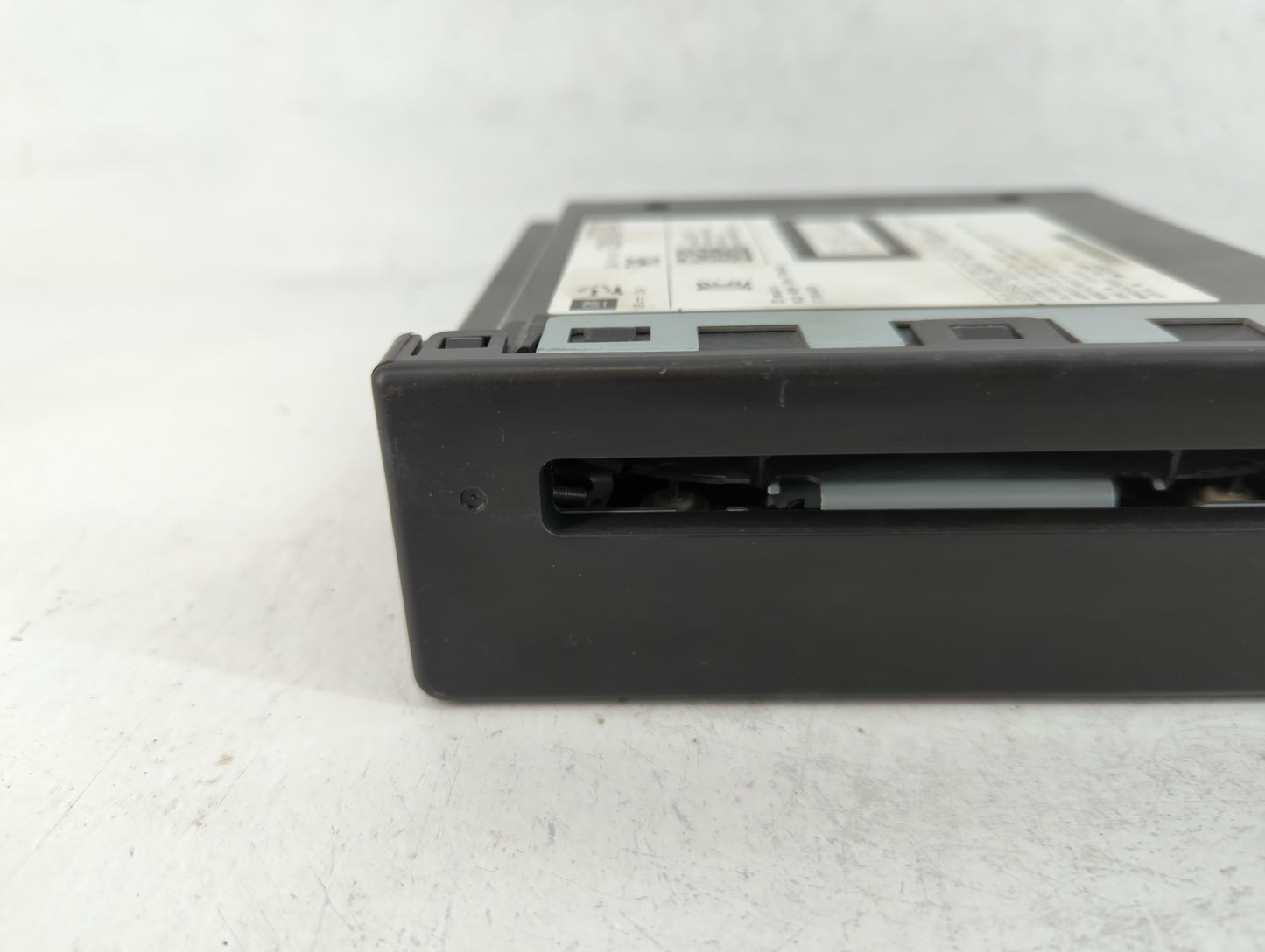 2014 Chevrolet Silverado 1500 Radio AM FM Cd Player Receiver Replacement P/N:13590747 Fits Fits 2013 2015 OEM Used Auto Part