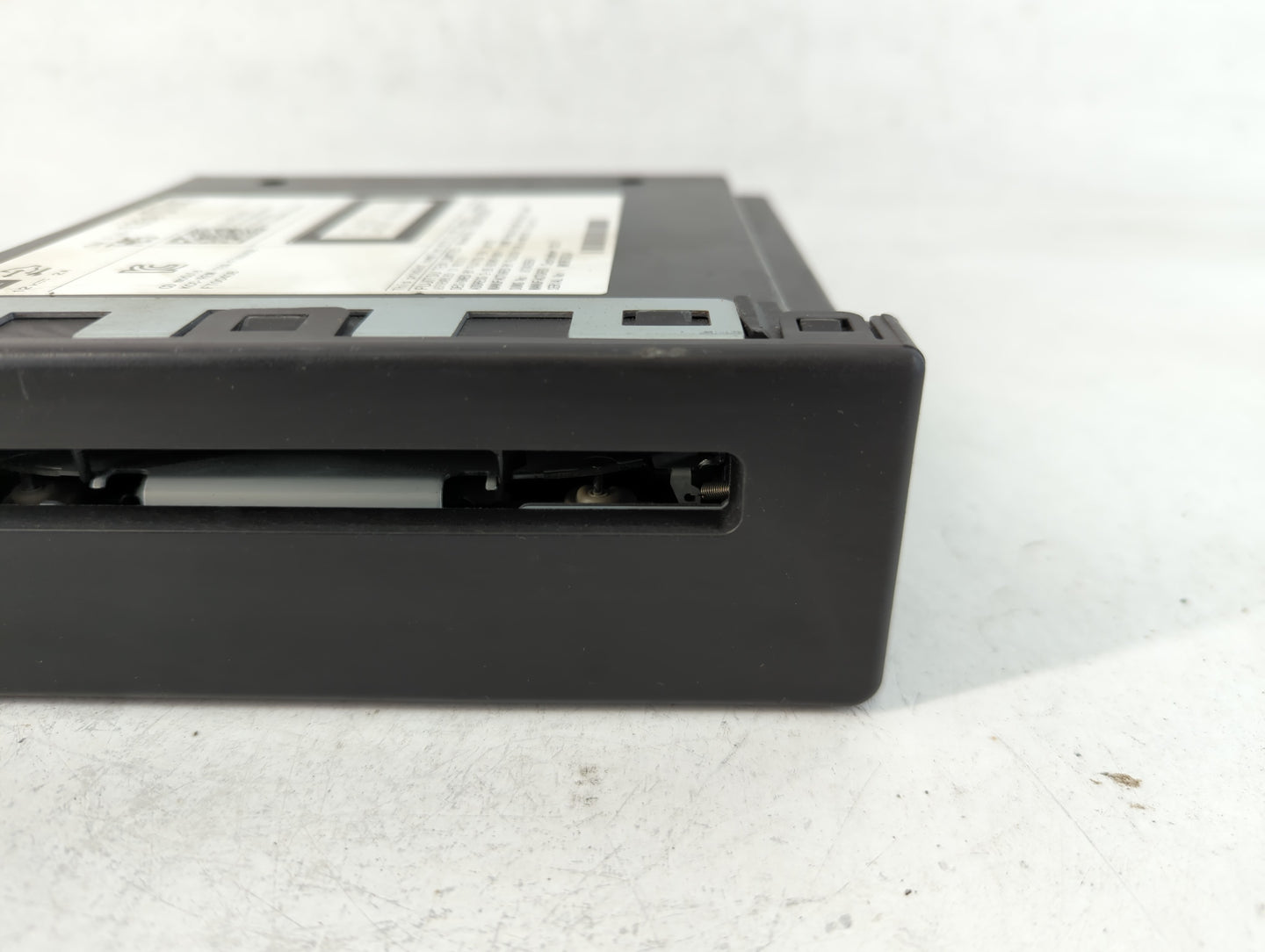 2014 Chevrolet Silverado 1500 Radio AM FM Cd Player Receiver Replacement P/N:13590747 Fits Fits 2013 2015 OEM Used Auto Part