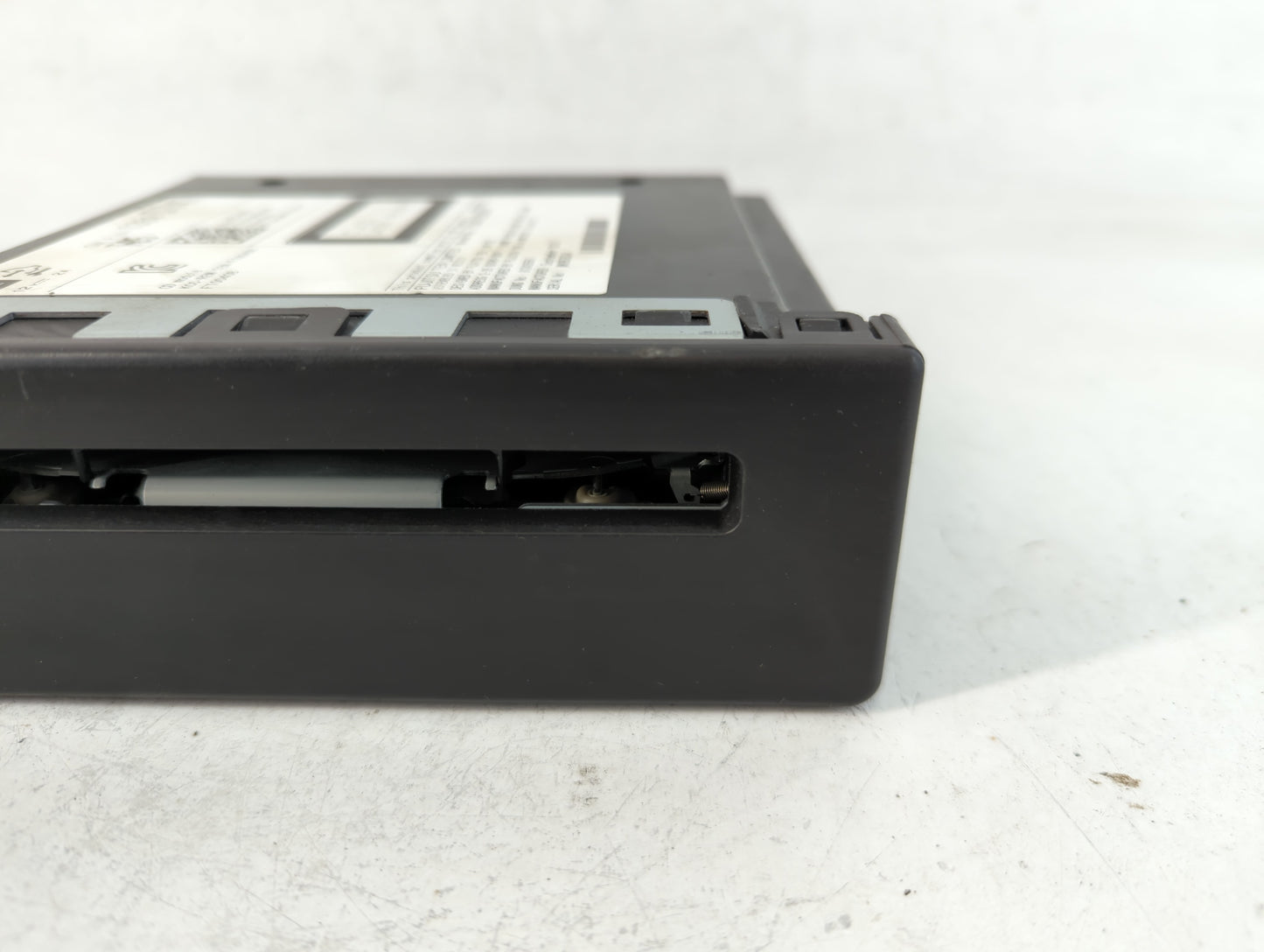 2014 Chevrolet Silverado 1500 Radio AM FM Cd Player Receiver Replacement P/N:13590747 Fits Fits 2013 2015 OEM Used Auto Part