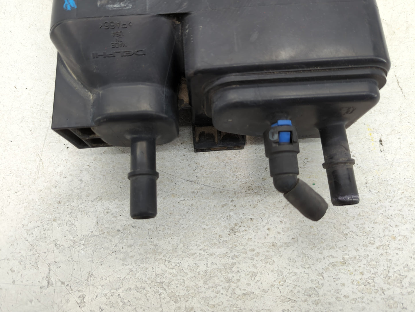 2014 Chevrolet Silverado 1500 Fuel Vapor Charcoal Canister - Oemusedautoparts1.com