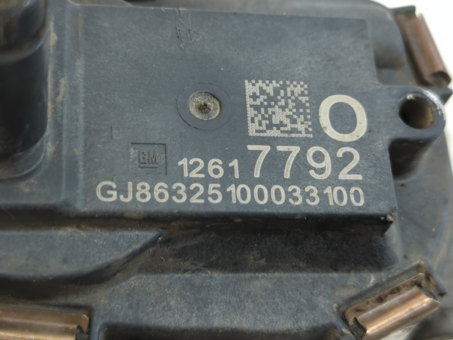 2014-2015 Chevrolet Silverado 1500 Throttle Body P/N:12617792 Fits Fits 2014 2015 OEM Used Auto Parts - Oemusedautoparts1.co