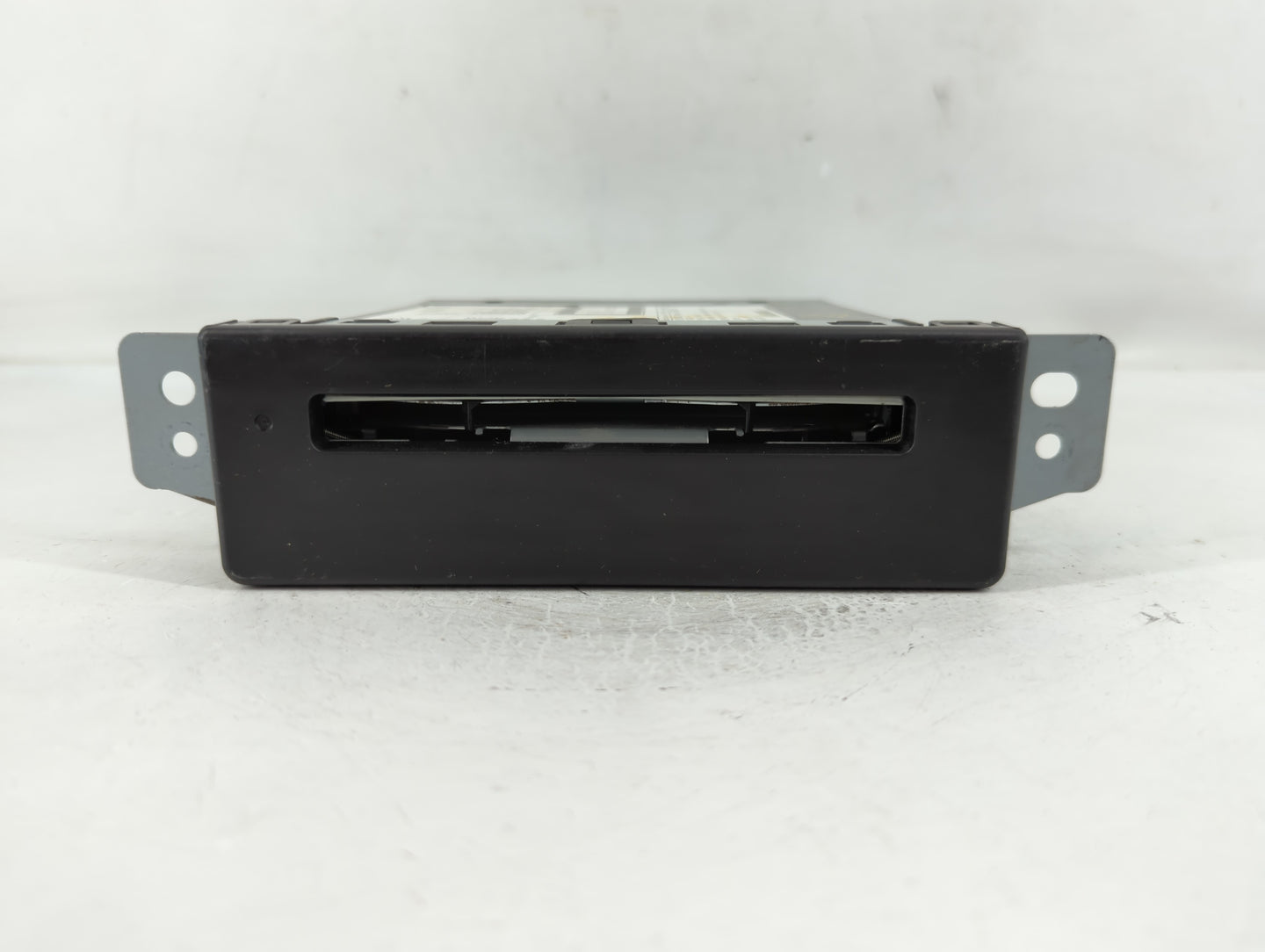 2014 Chevrolet Silverado 1500 Radio AM FM Cd Player Receiver Replacement P/N:13590747 Fits Fits 2013 2015 OEM Used Auto Part
