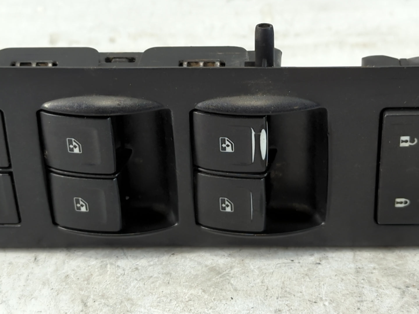 2014-2019 Chevrolet Silverado 1500 Master Power Window Switch Replacement Driver Side Left P/N:23427098 Fits OEM Used Auto P