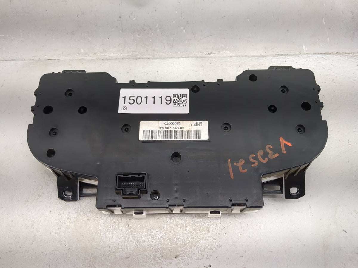 2008-2009 Chevrolet Silverado 2500 Instrument Cluster Speedometer Gauges P/N:28330570 6031615 Miles: Fits OEM Used Auto Part