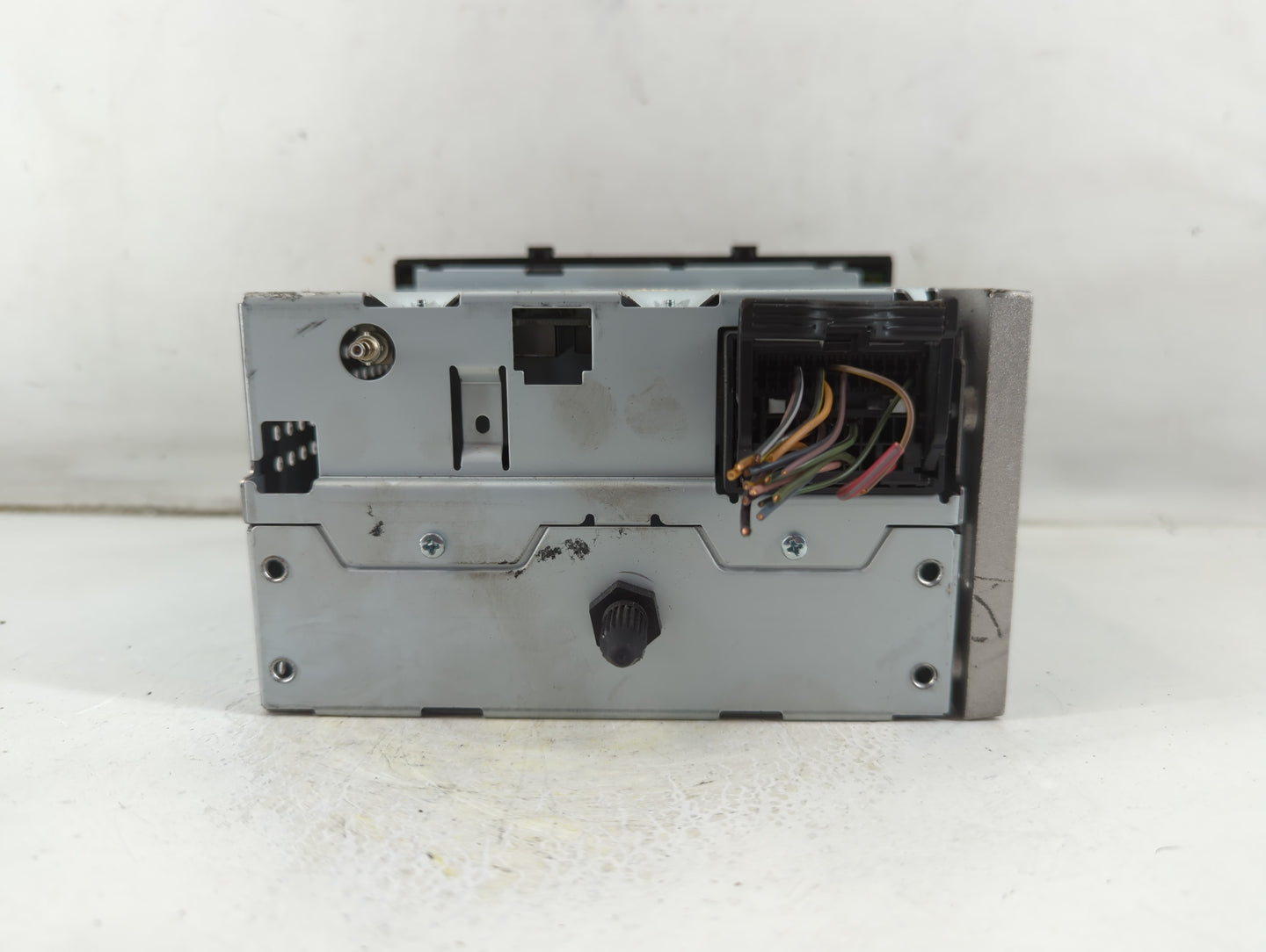 2014 Chevrolet Sonic Radio AM FM Cd Player Receiver Replacement P/N:95407055 Fits OEM Used Auto Parts - Oemusedautoparts1.co