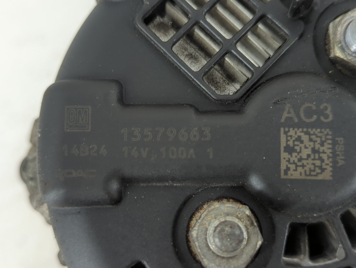 2012-2019 Chevrolet Sonic Alternator Replacement Generator Charging Assembly Engine OEM P/N:13579663 Fits OEM Used Auto Part
