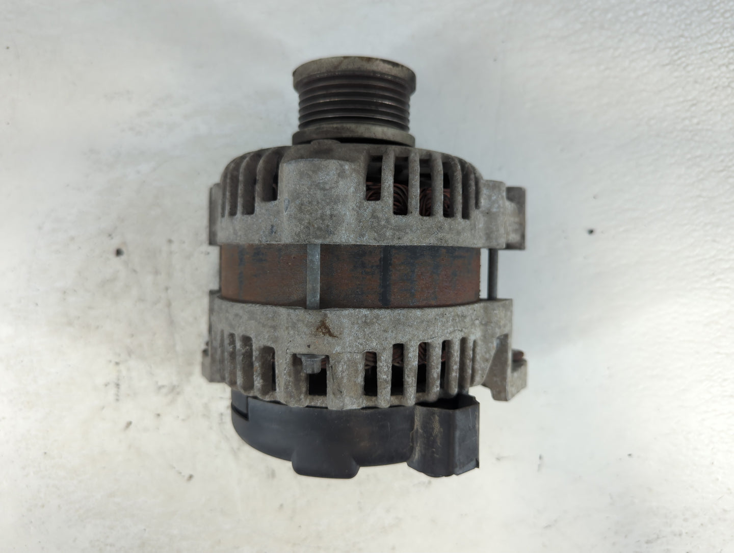 2012-2019 Chevrolet Sonic Alternator Replacement Generator Charging Assembly Engine OEM P/N:13579663 Fits OEM Used Auto Part